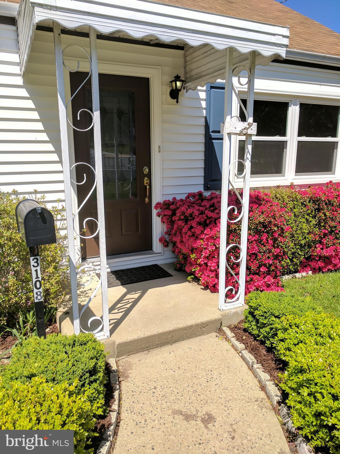 BURGUNDY VILLAGE - Residential