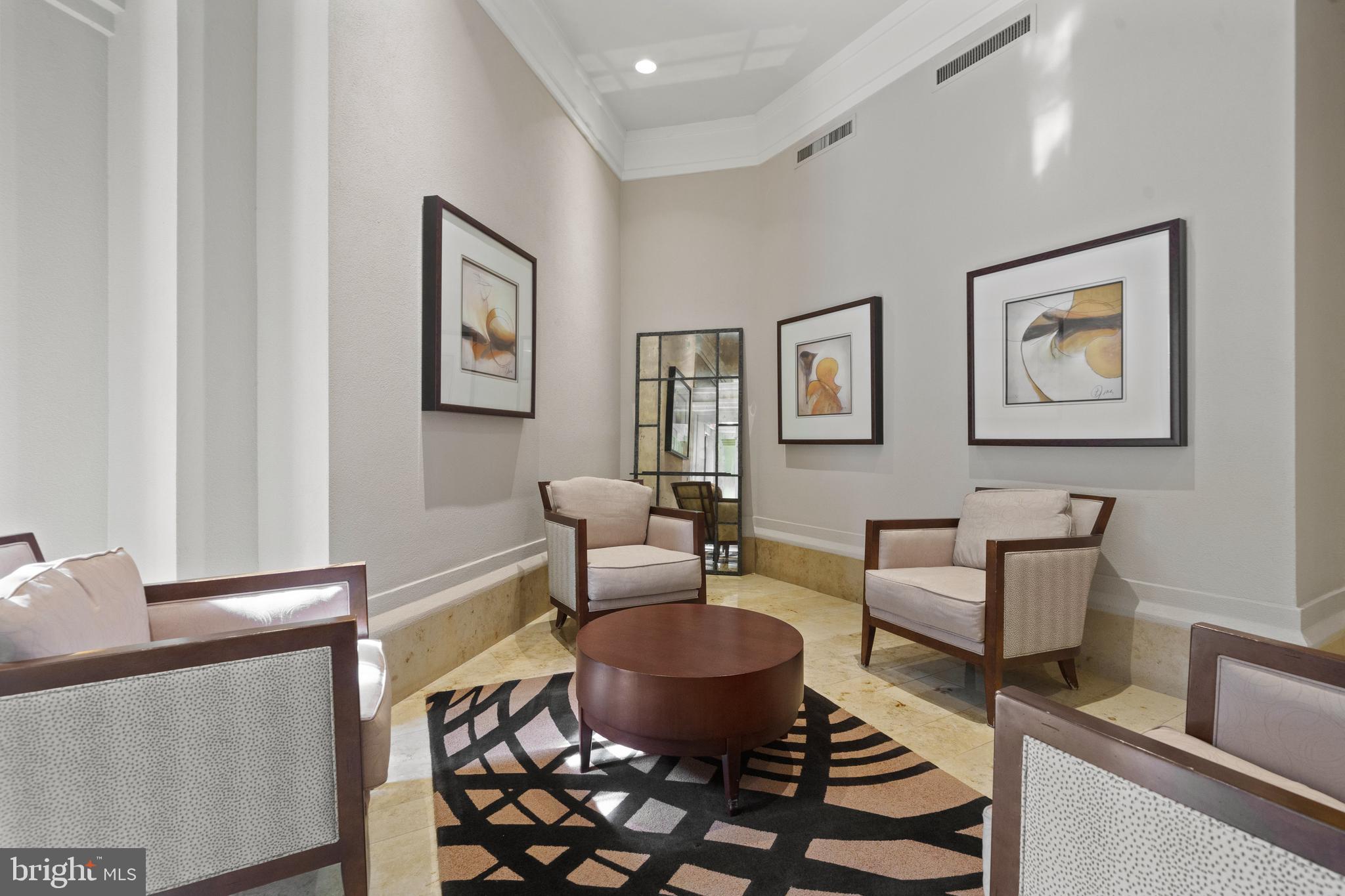 CARLYLE TOWERS CONDOMINIUM - Residential