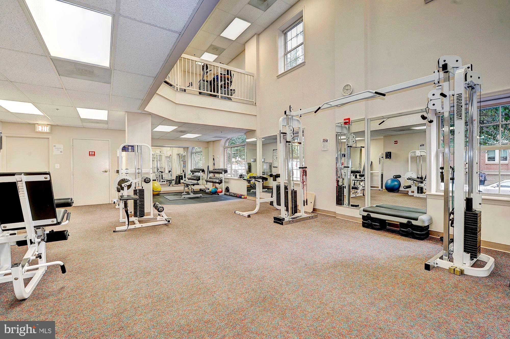 CARLYLE TOWERS CONDOMINIUM - Residential