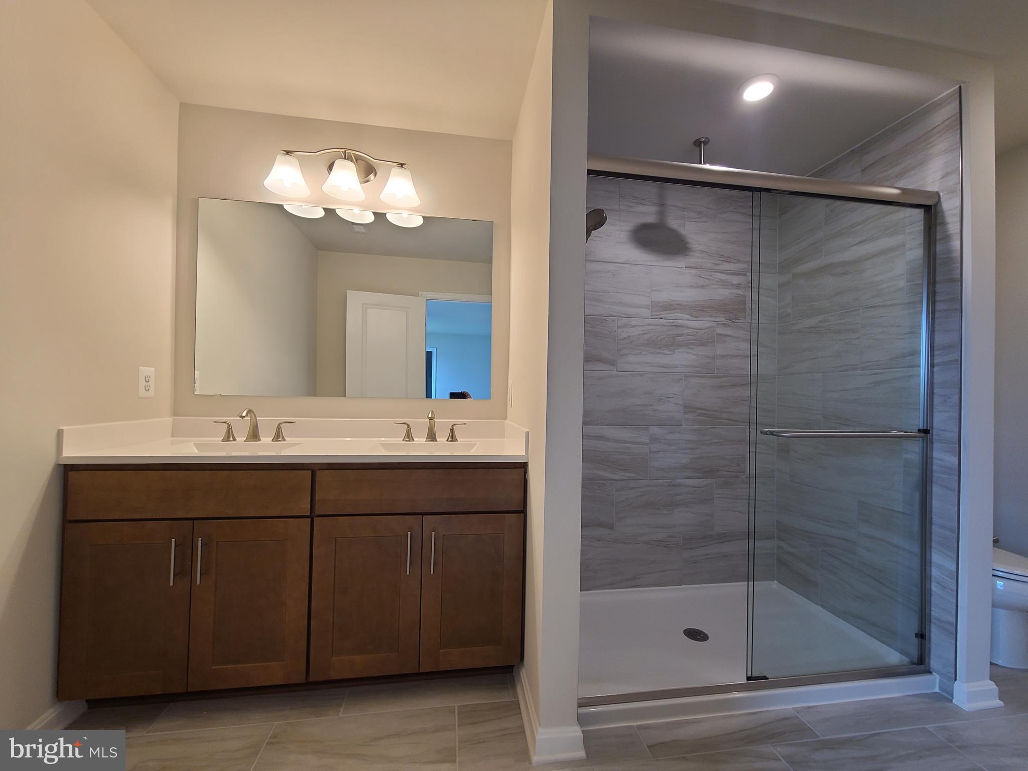 HUNTWELL WEST - Residential