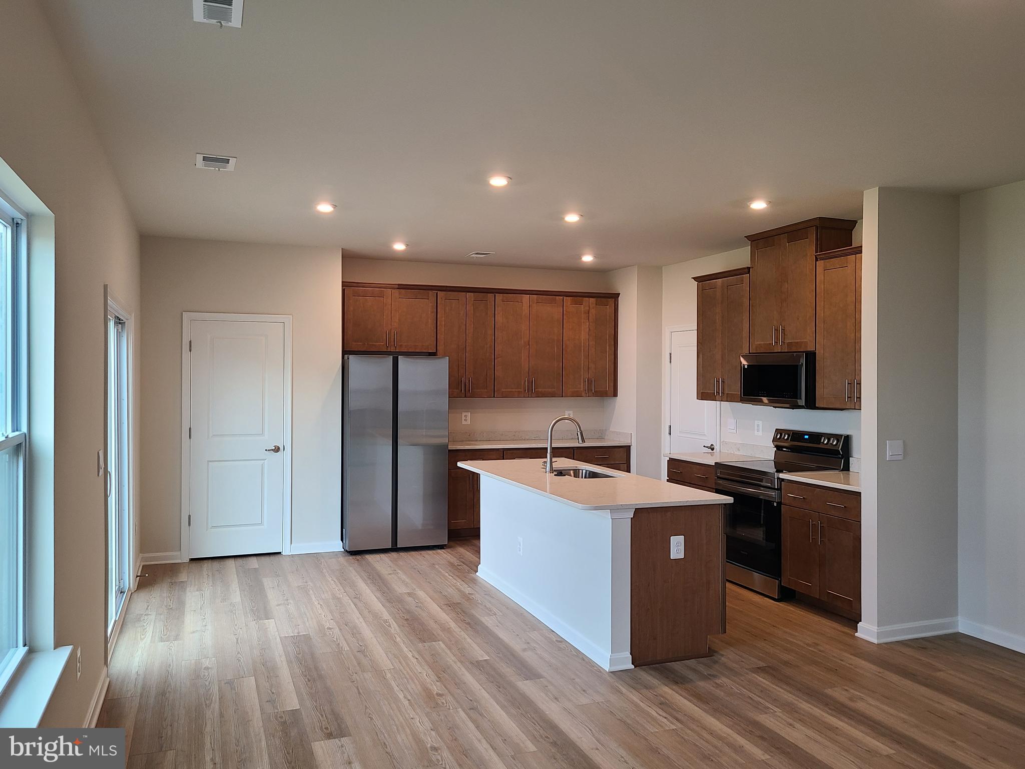 HUNTWELL WEST - Residential