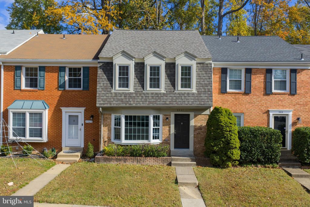 Photo of 9521 Cherry Oak Court, BURKE, VA 22015 (MLS # VAFX2277052)