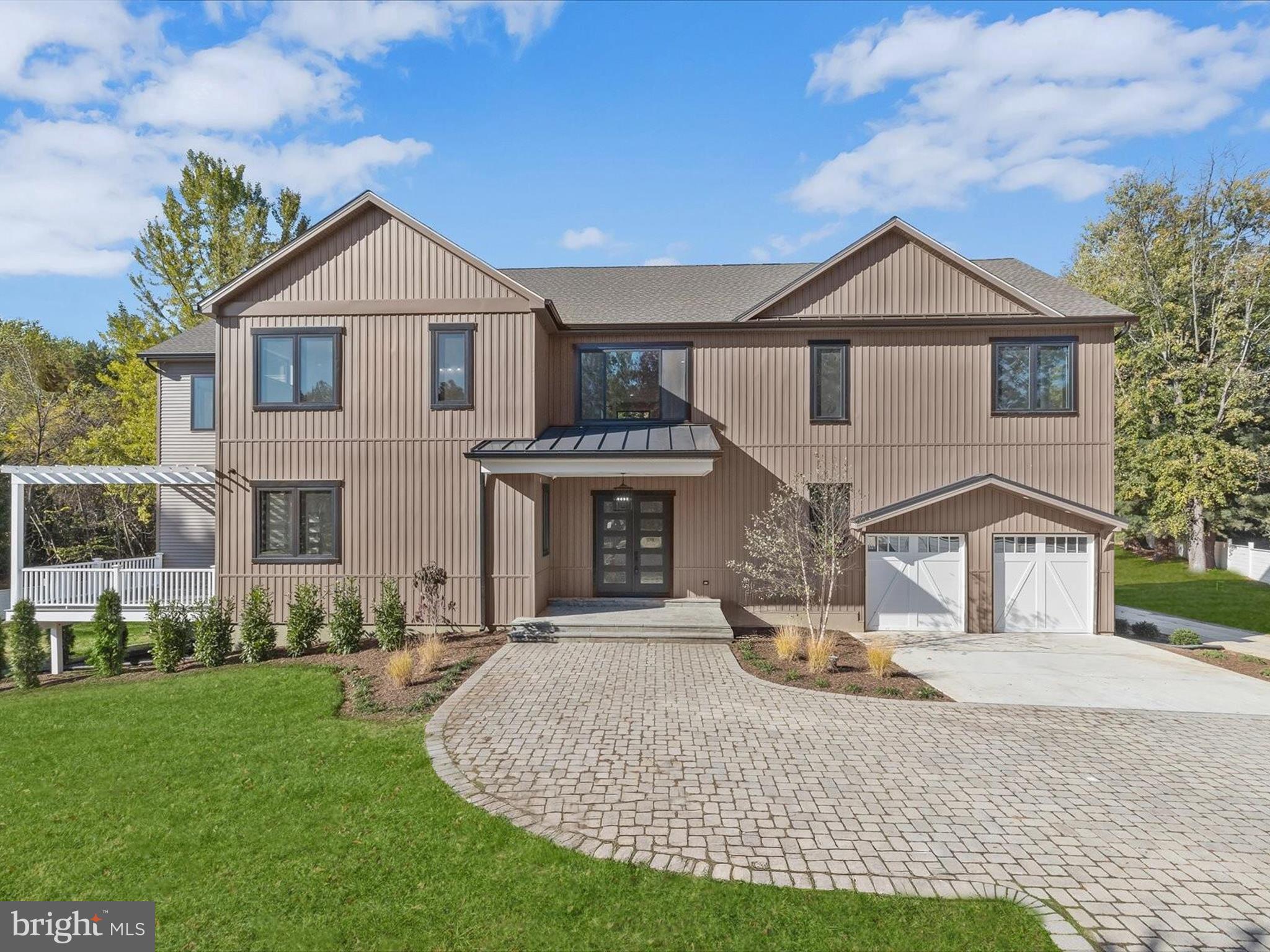 4880 MANOR LANE