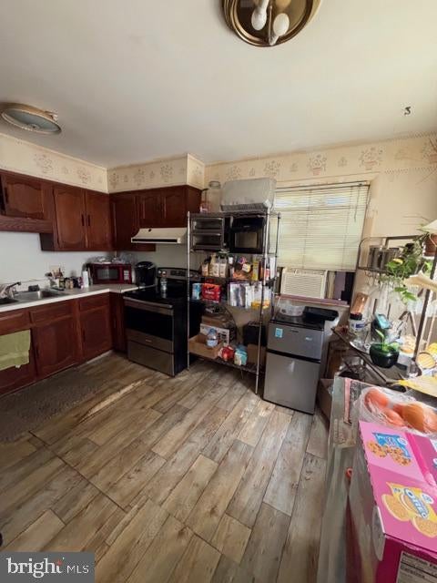 10 W NEVADA AVENUE