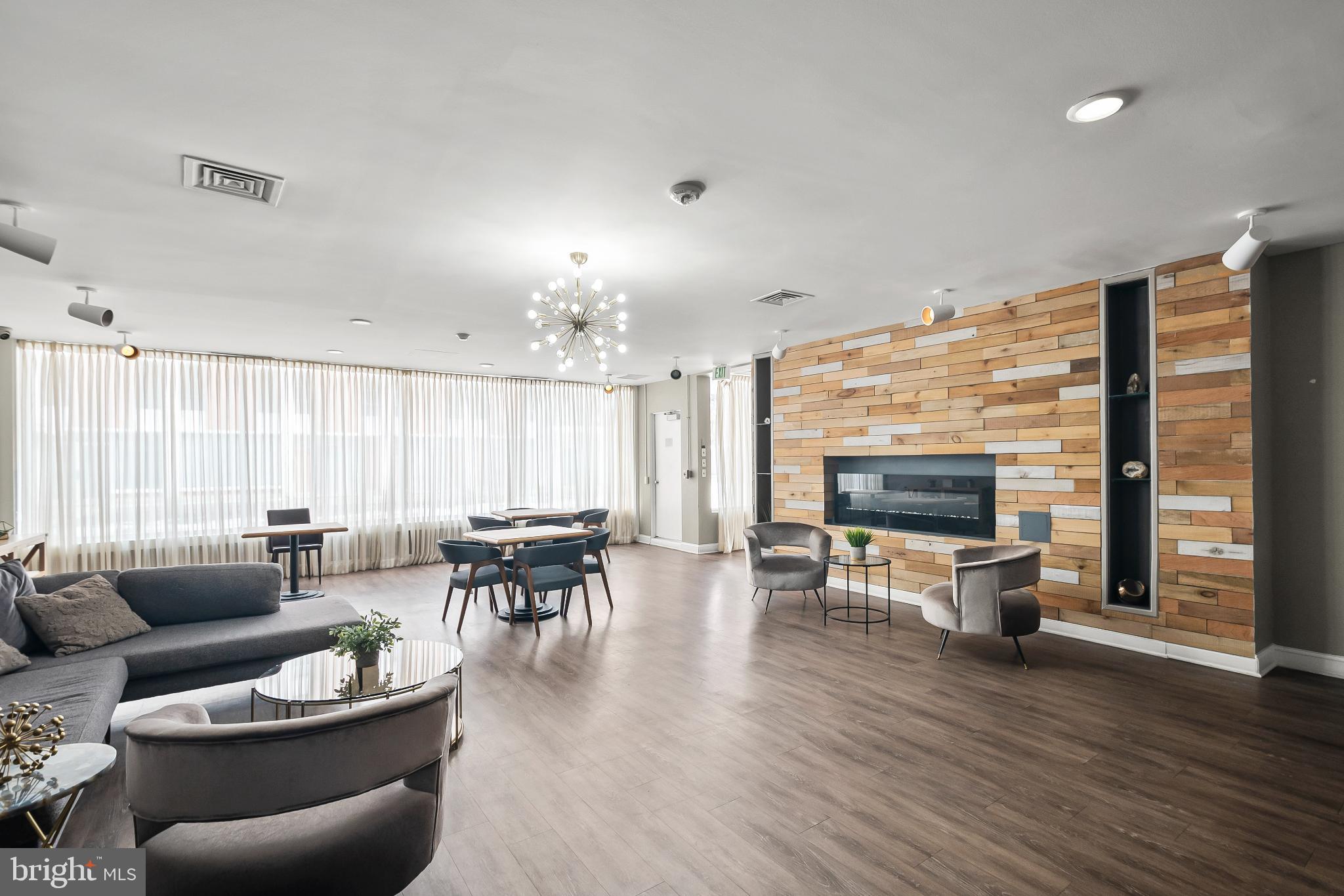 ARLINGTON - Residential