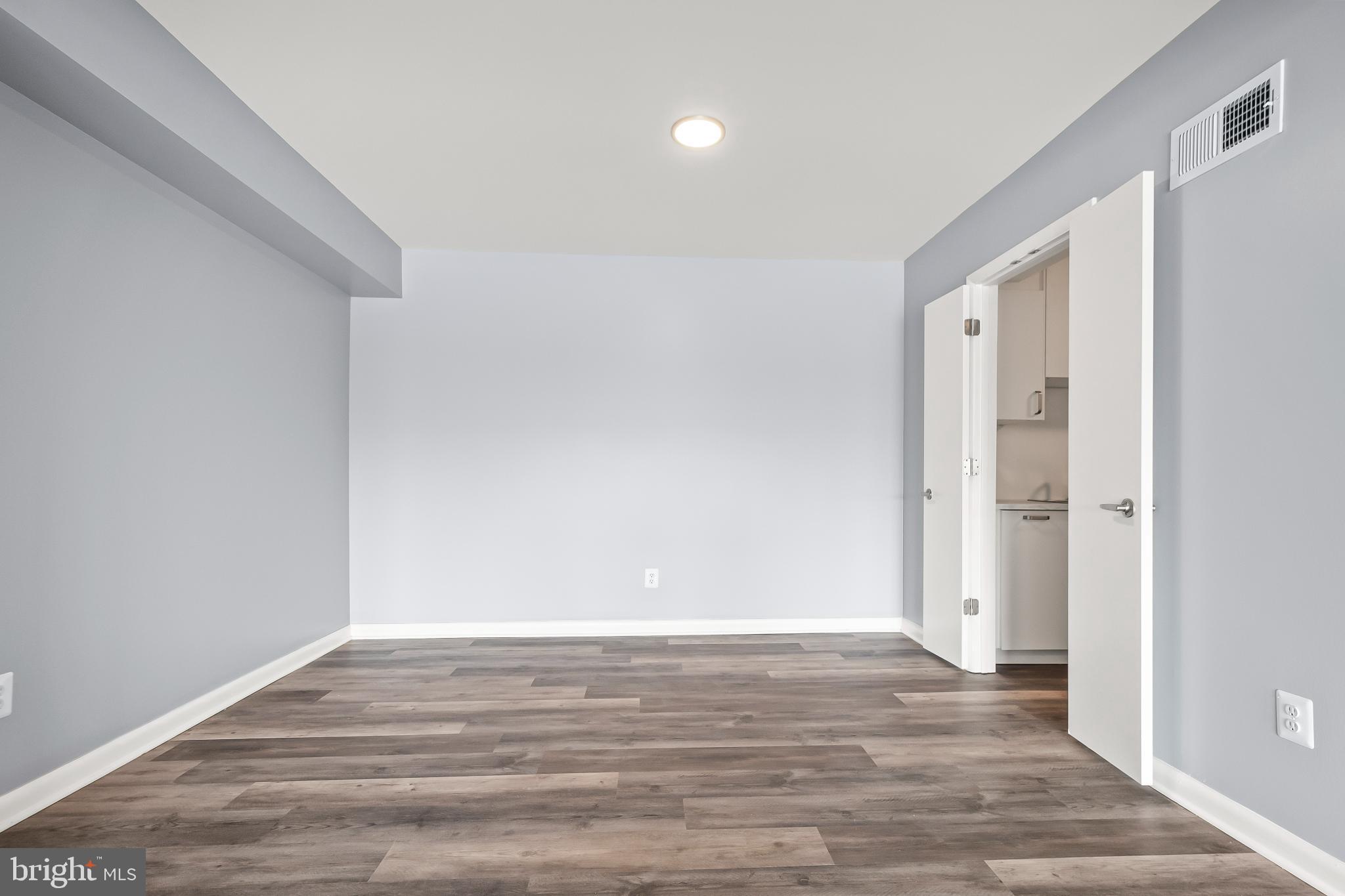 ARLINGTON - Residential