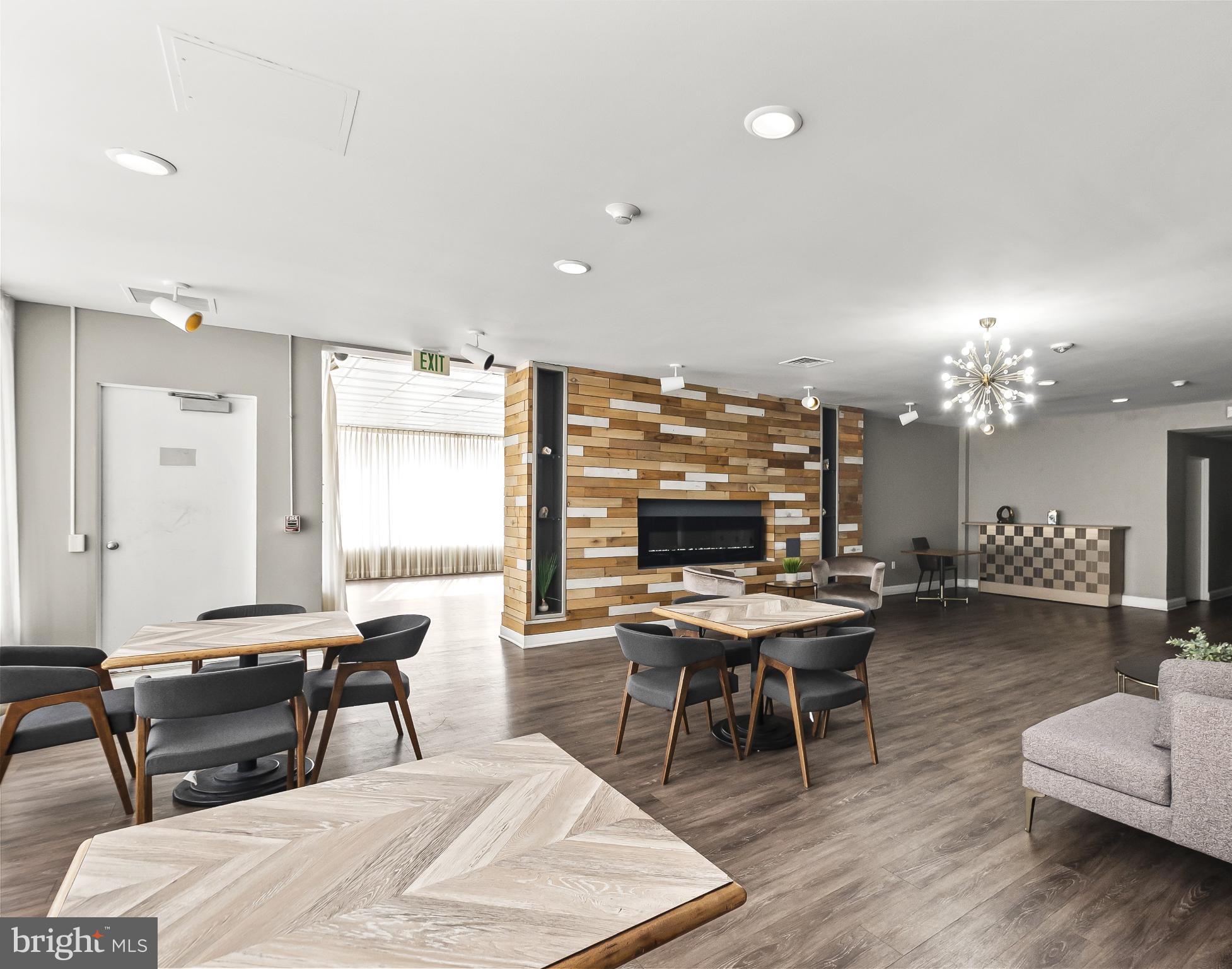 ARLINGTON - Residential