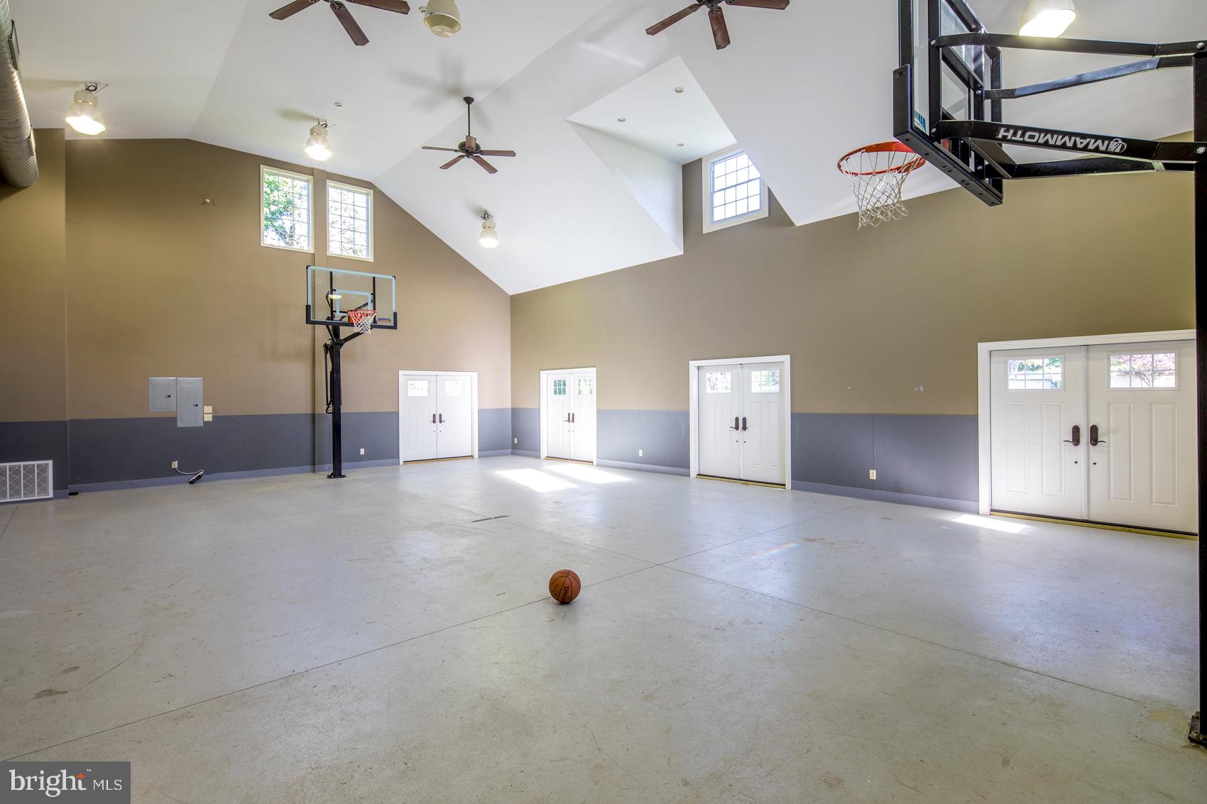 STONEGATE - Residential