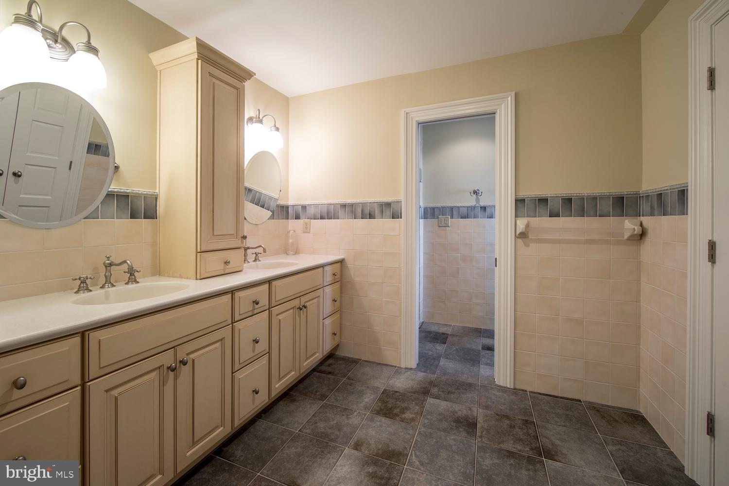 STONEGATE - Residential