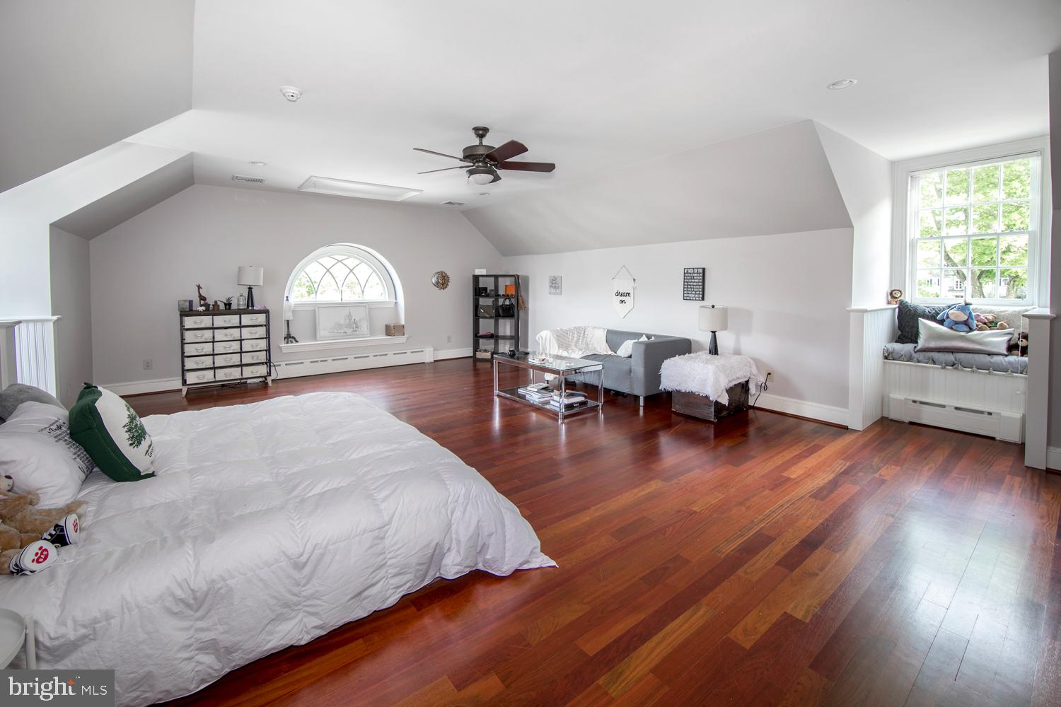 STONEGATE - Residential