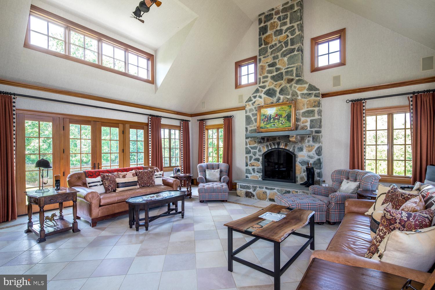 STONEGATE - Residential