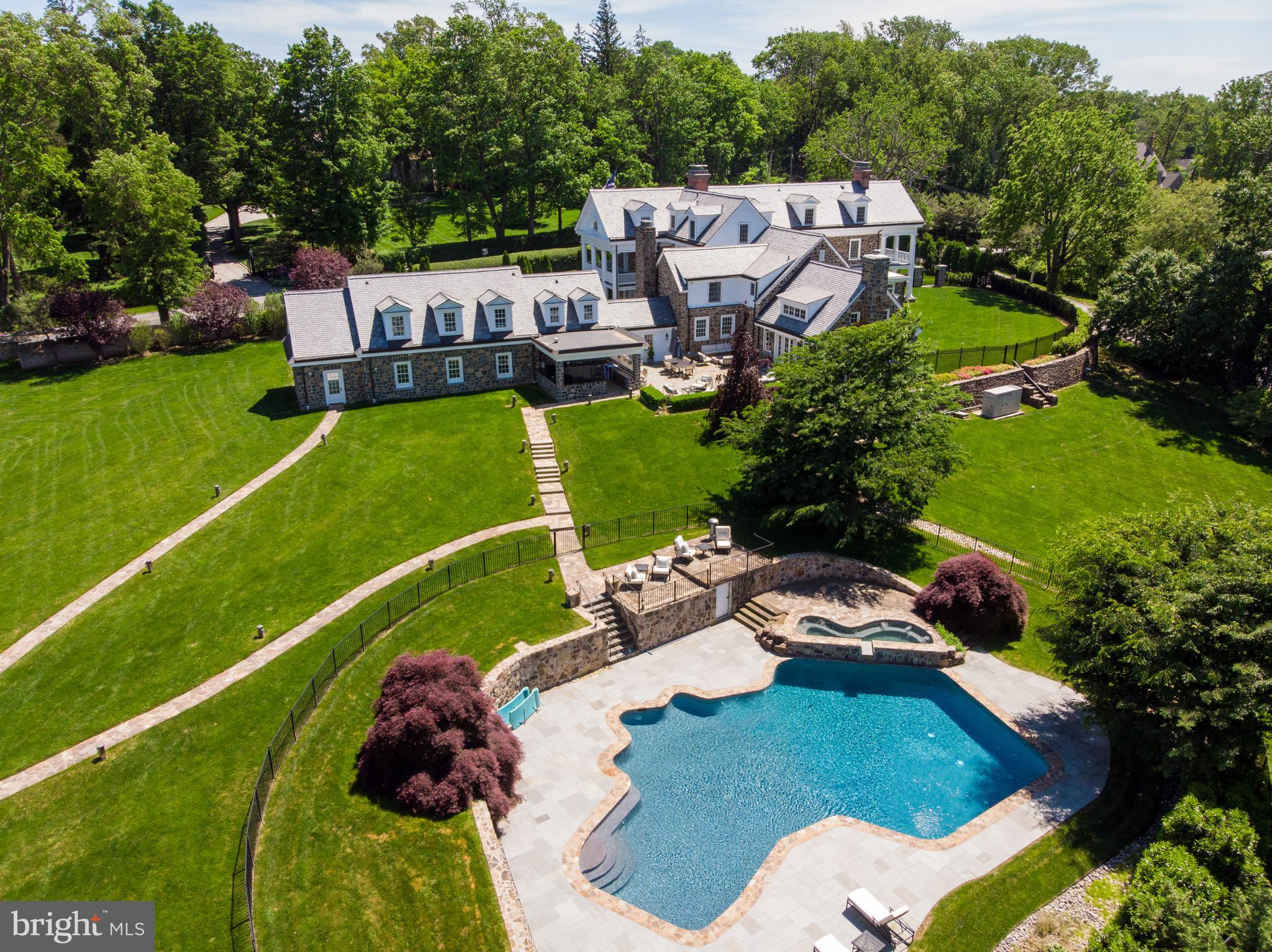 STONEGATE - Residential