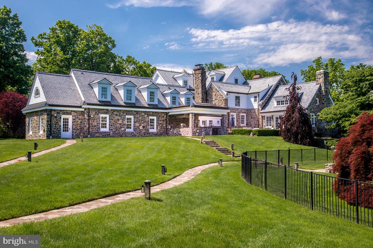 STONEGATE - Residential