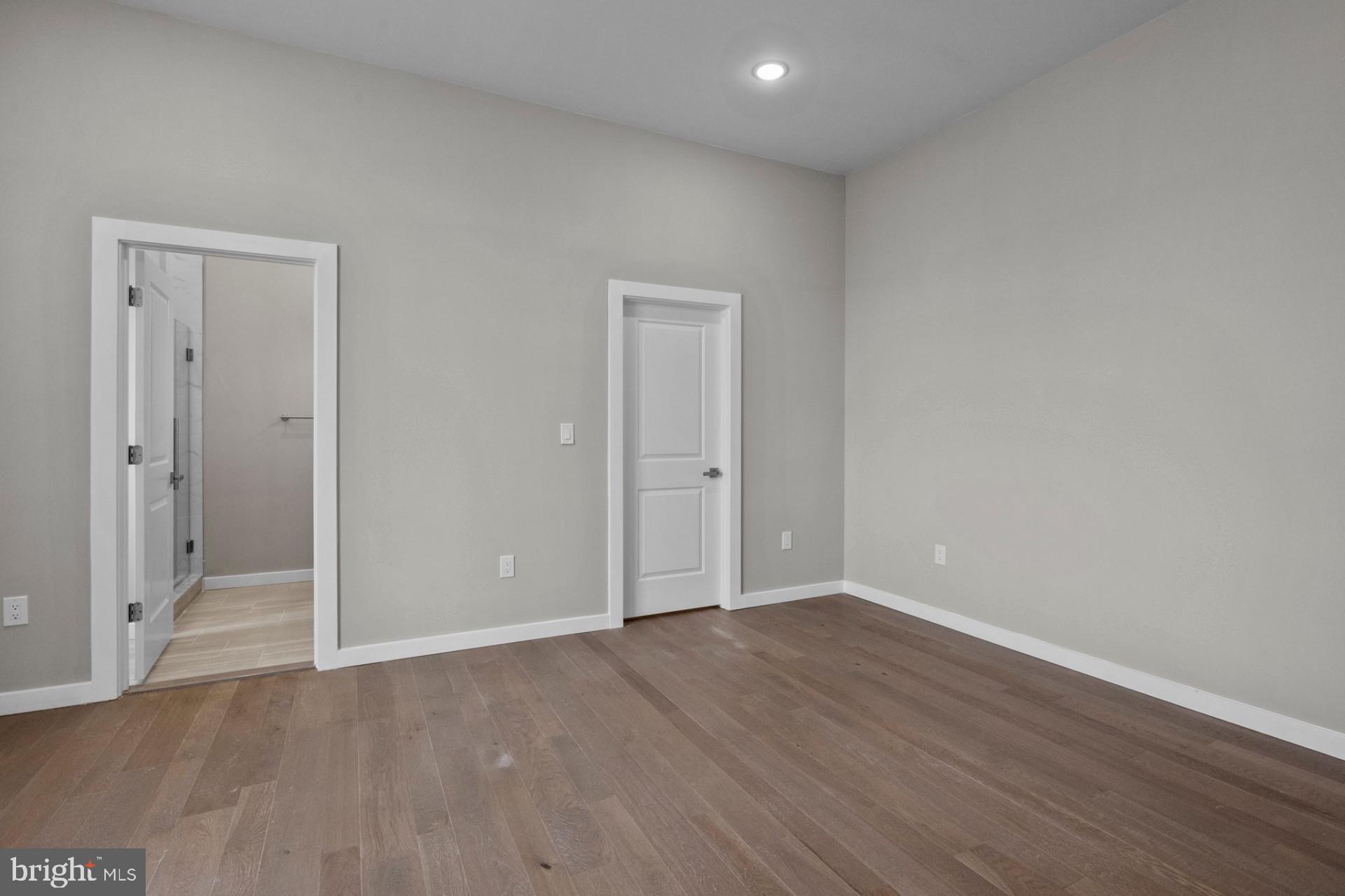 BRISTOL - Residential