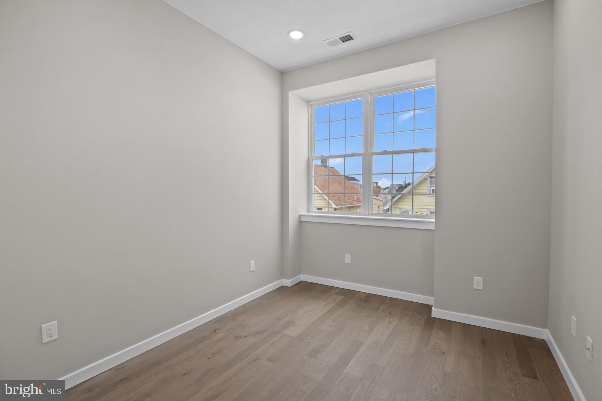 BRISTOL - Residential