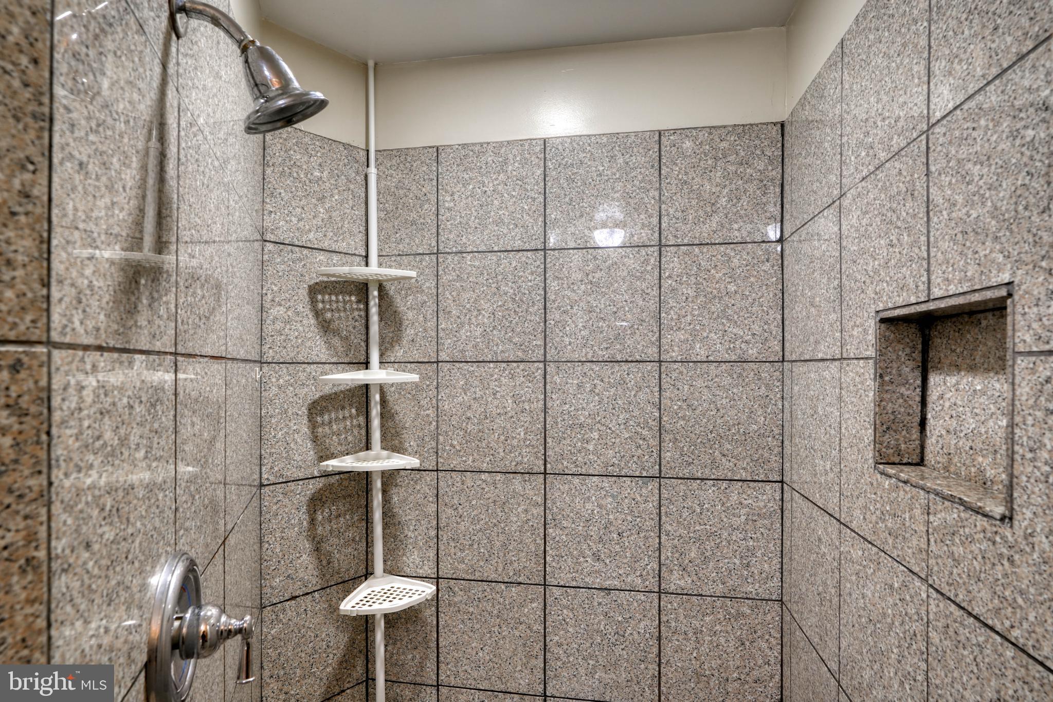 BUTCHERS HILL - Residential