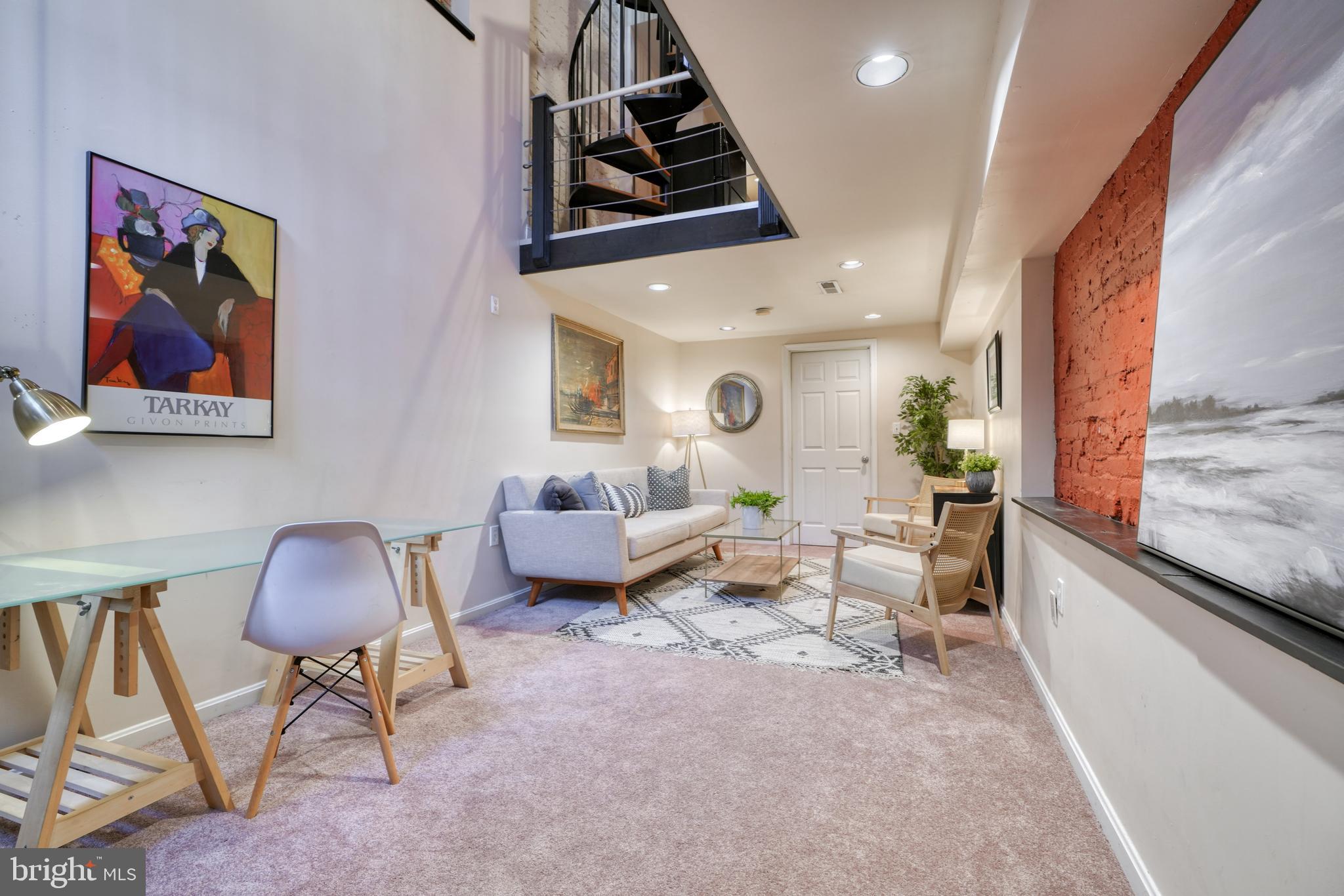 BUTCHERS HILL - Residential