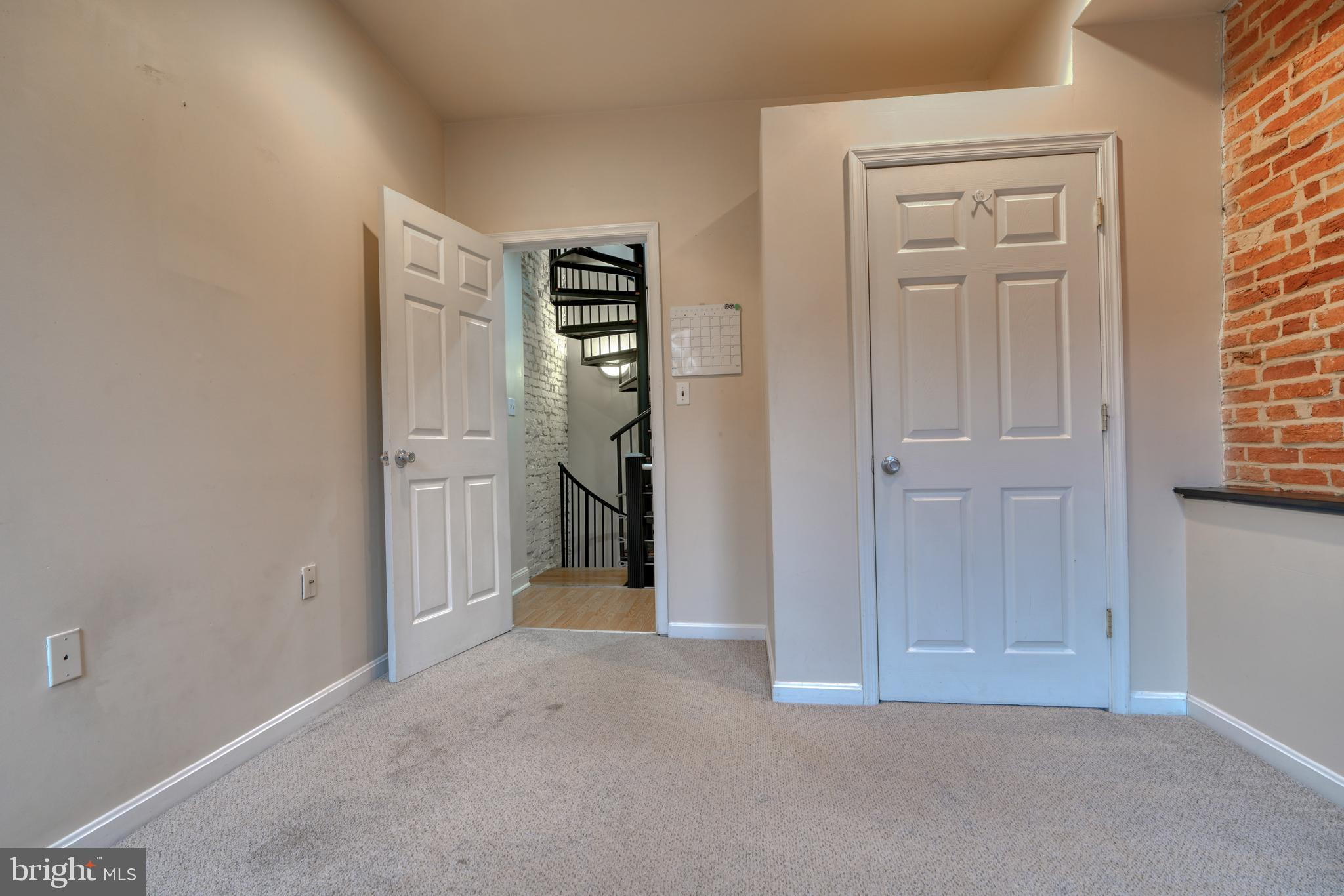 BUTCHERS HILL - Residential