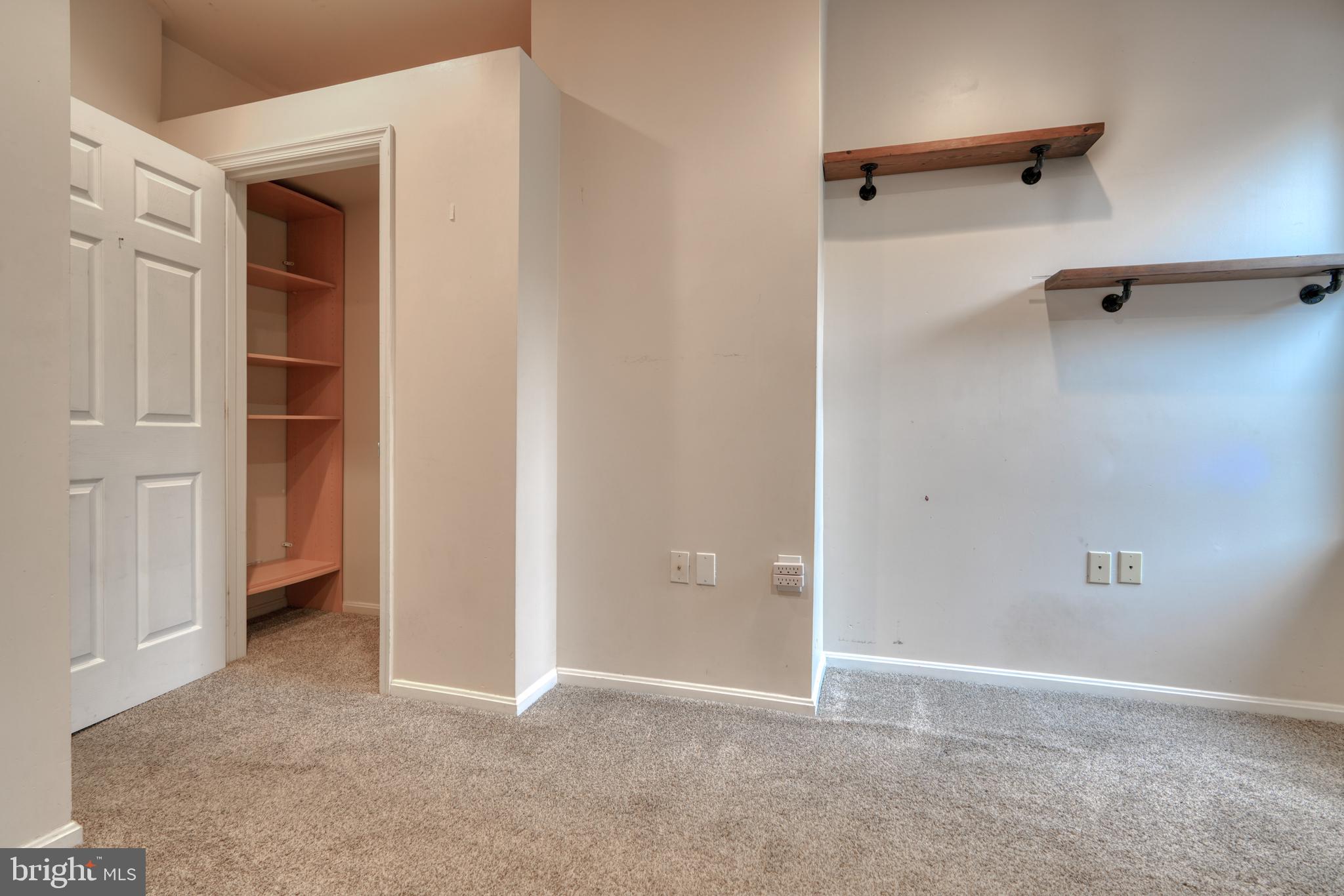 BUTCHERS HILL - Residential