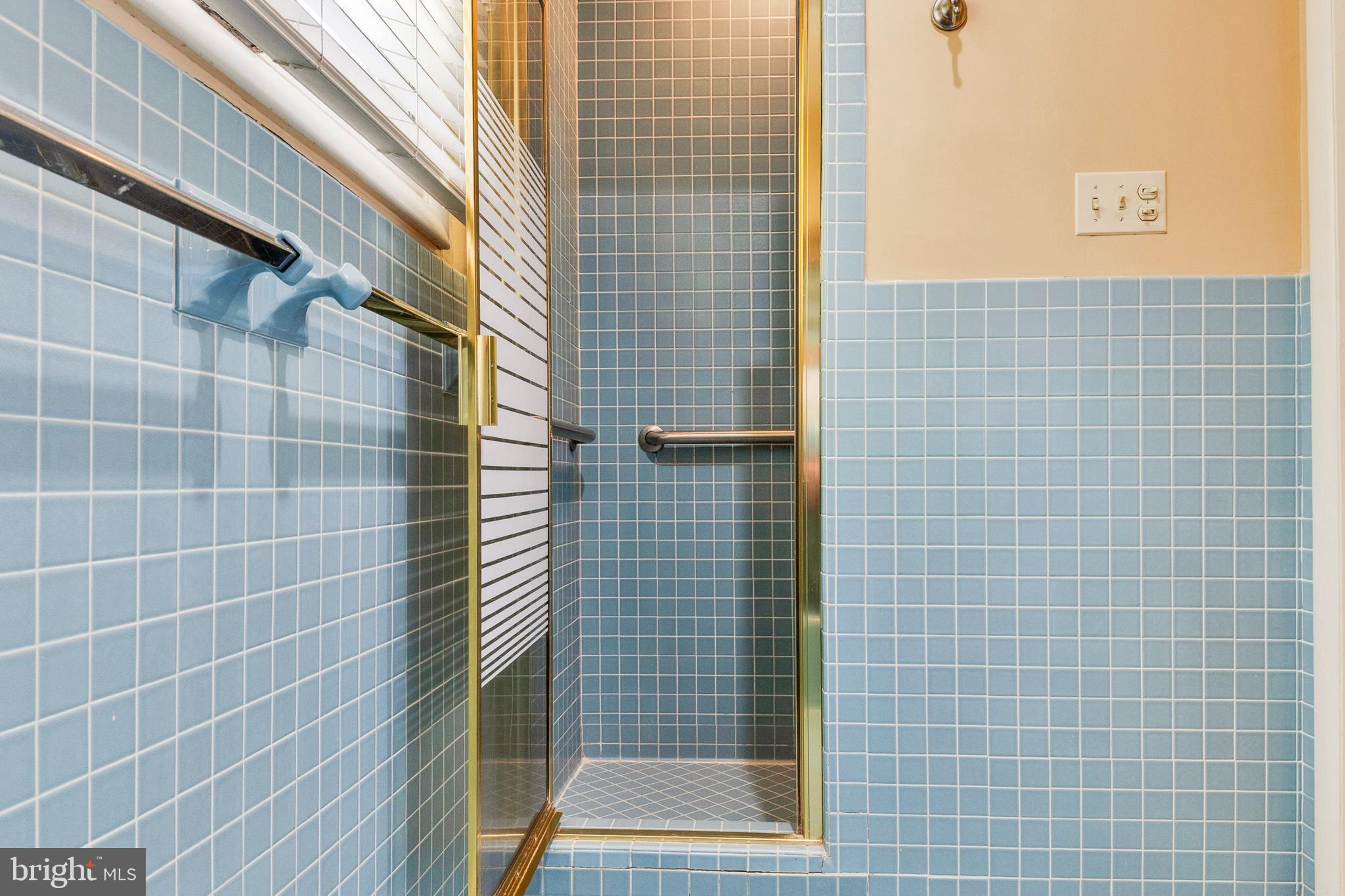 ADMIRAL HEIGHTS - Residential