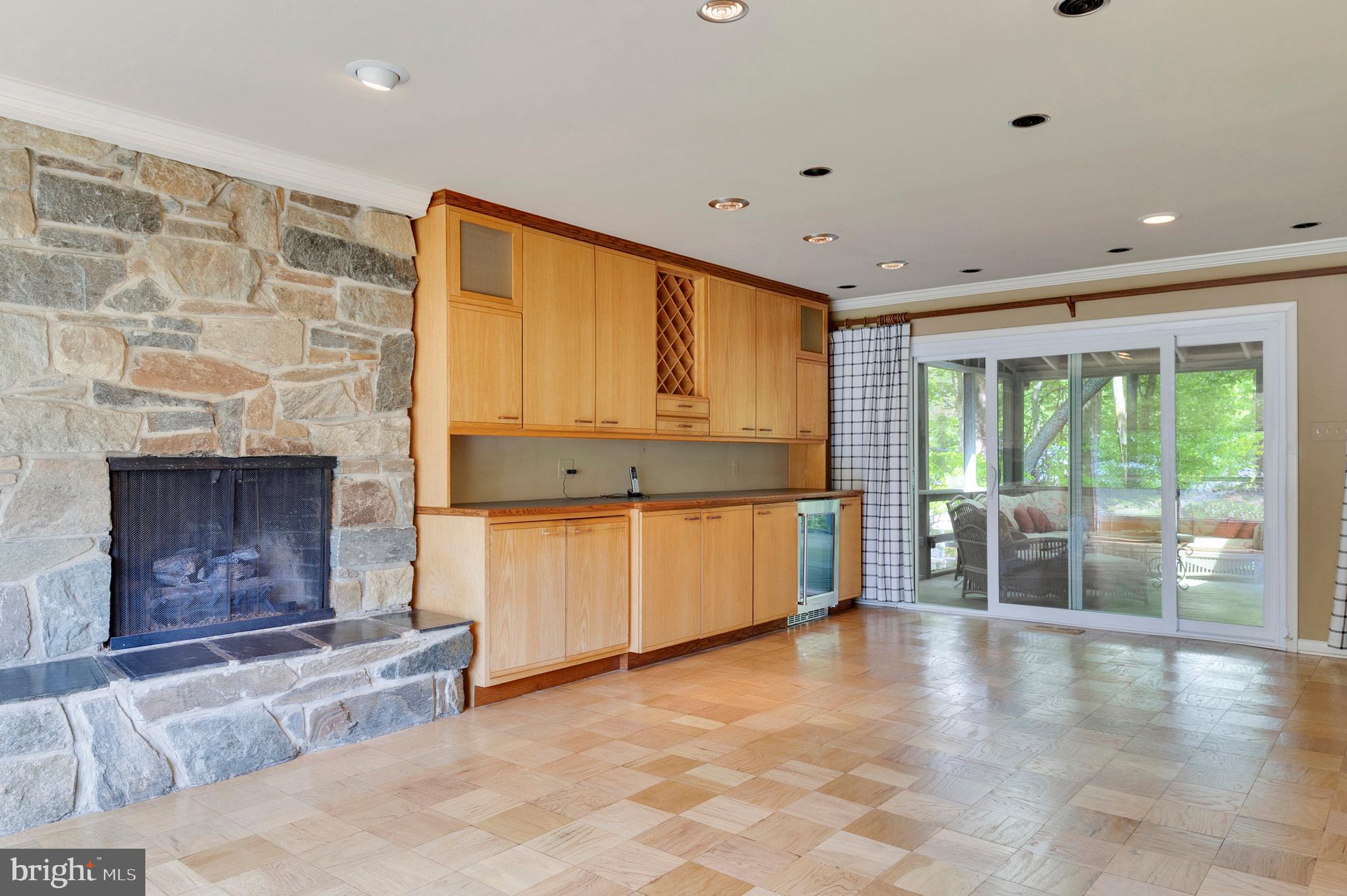 ADMIRAL HEIGHTS - Residential