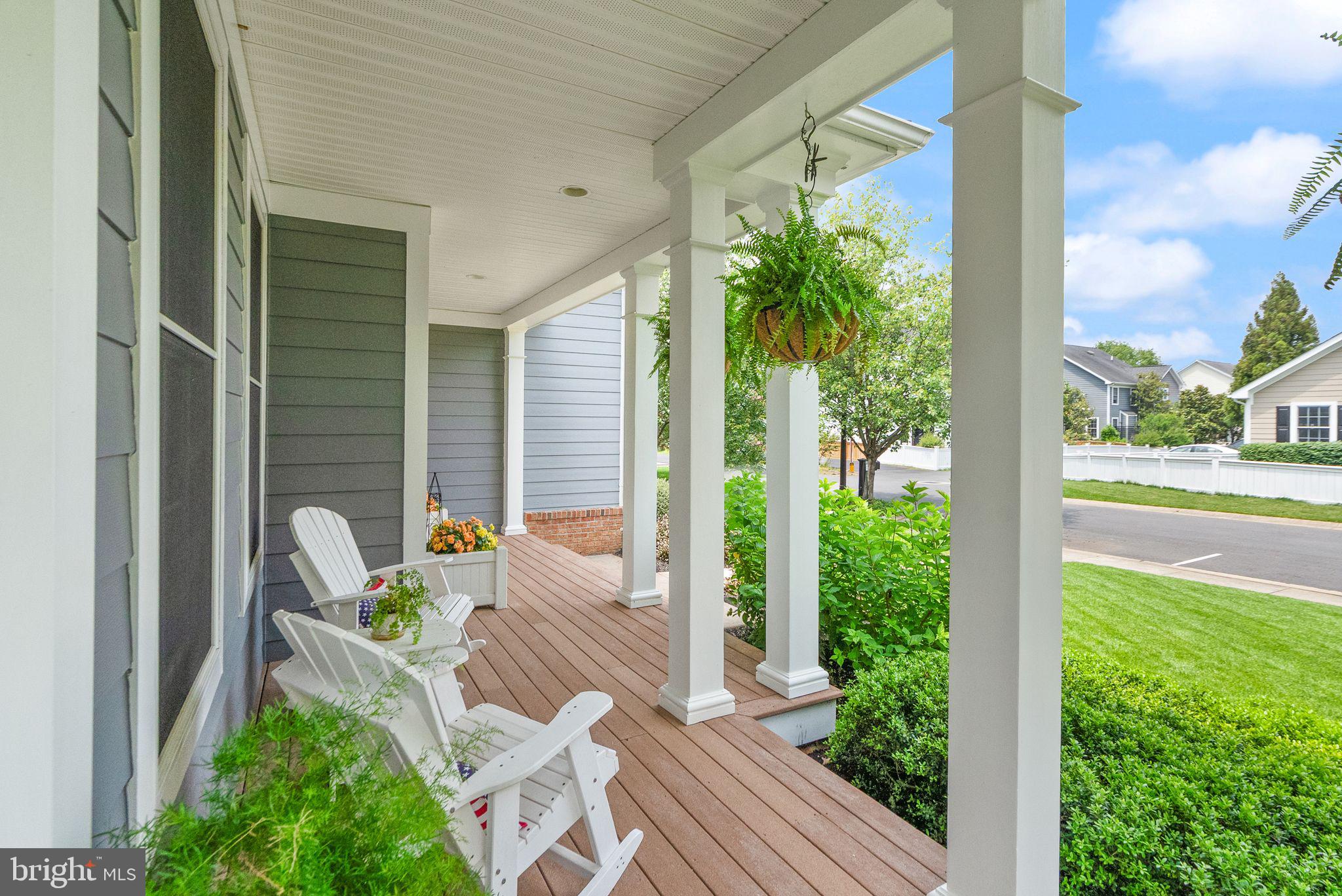 VILLAGE CASE - Residential