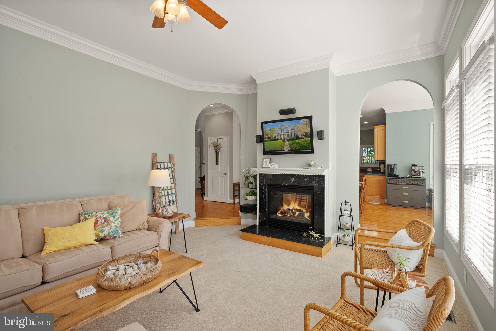 VILLAGE CASE - Residential