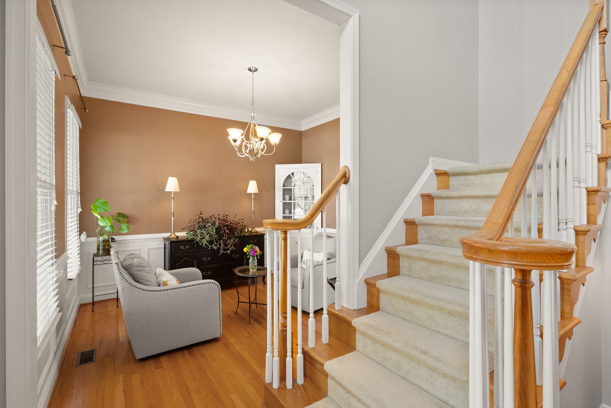 VILLAGE CASE - Residential