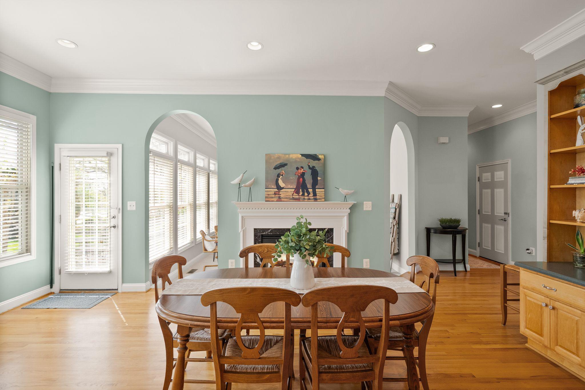 VILLAGE CASE - Residential