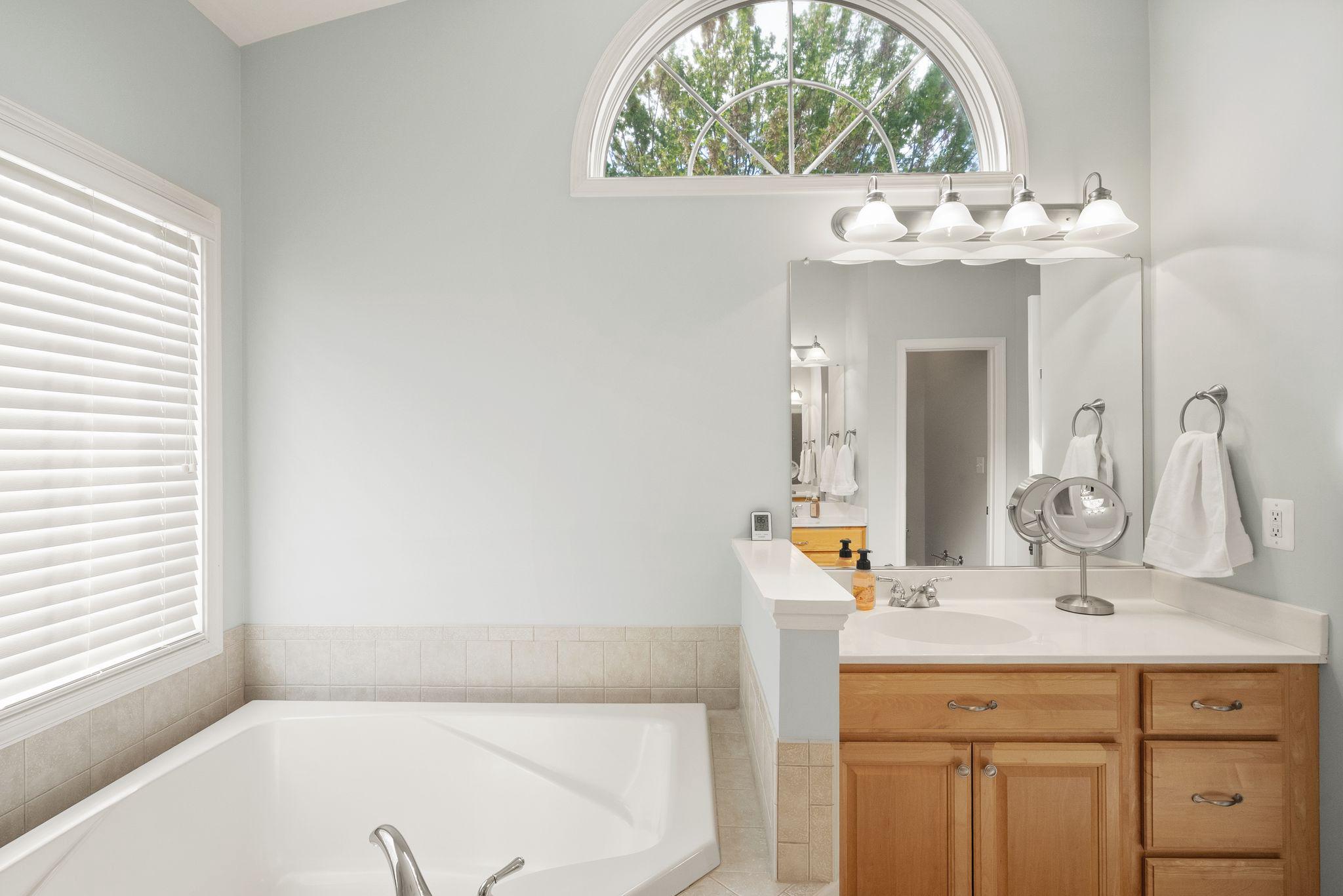 VILLAGE CASE - Residential