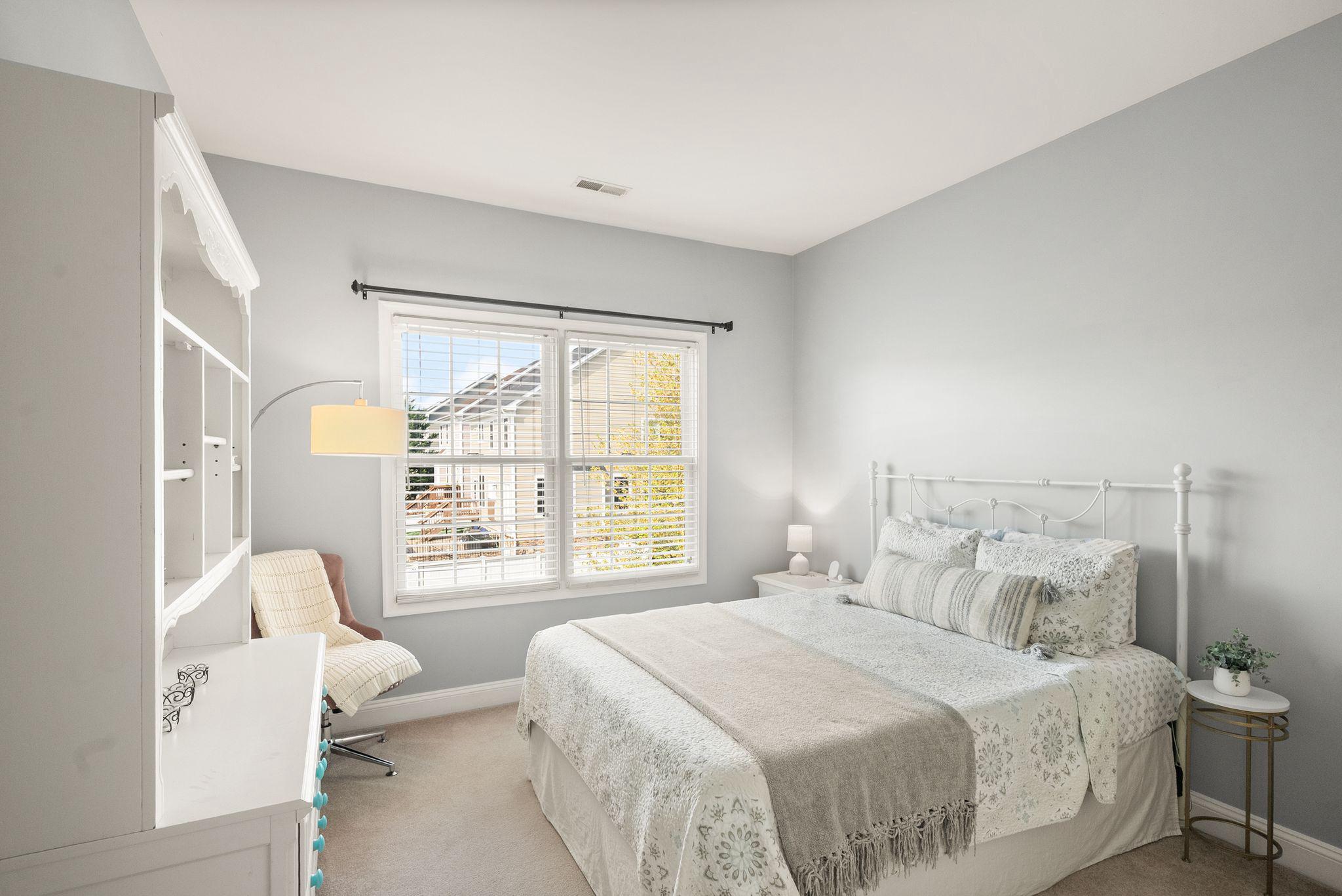 VILLAGE CASE - Residential