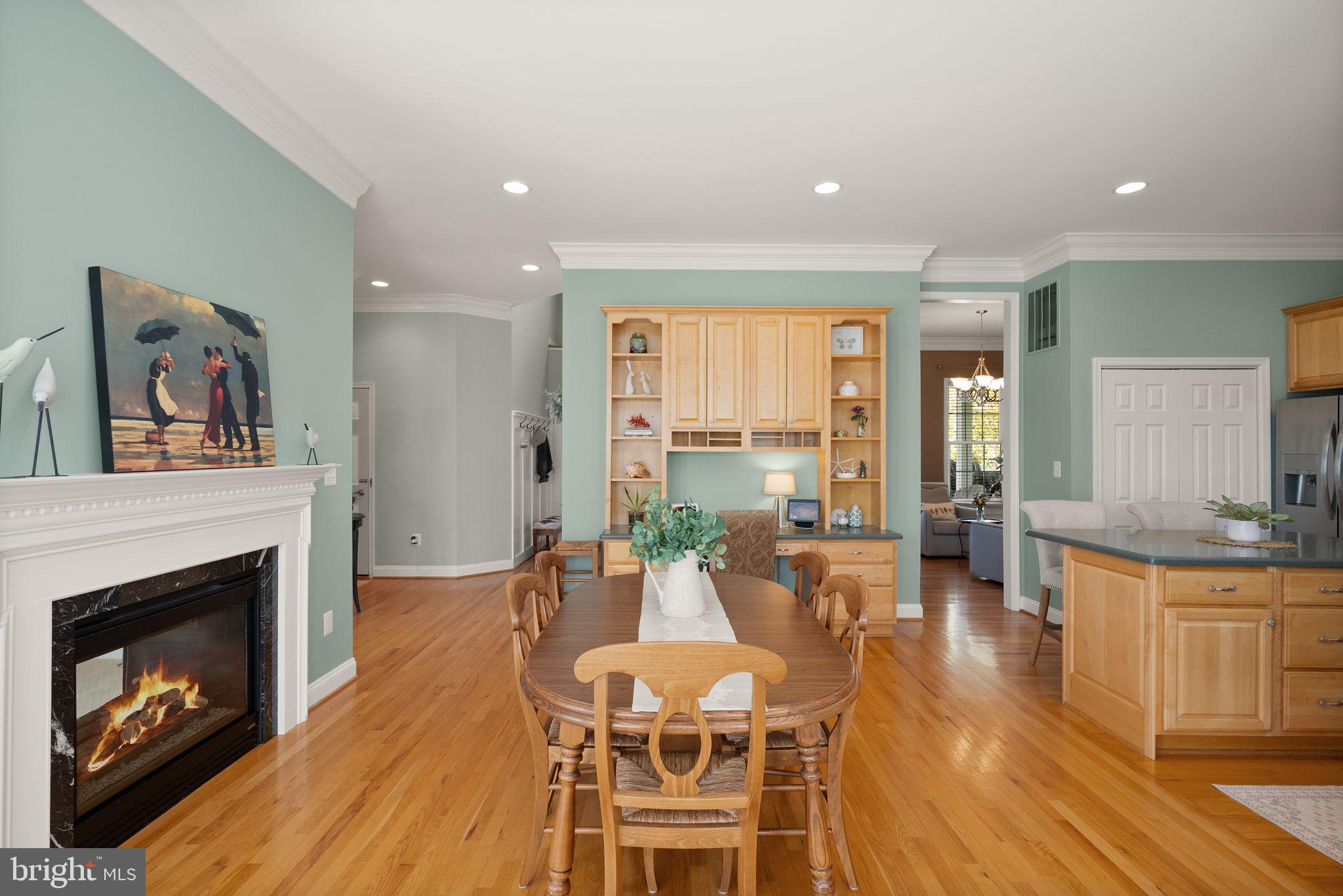 VILLAGE CASE - Residential