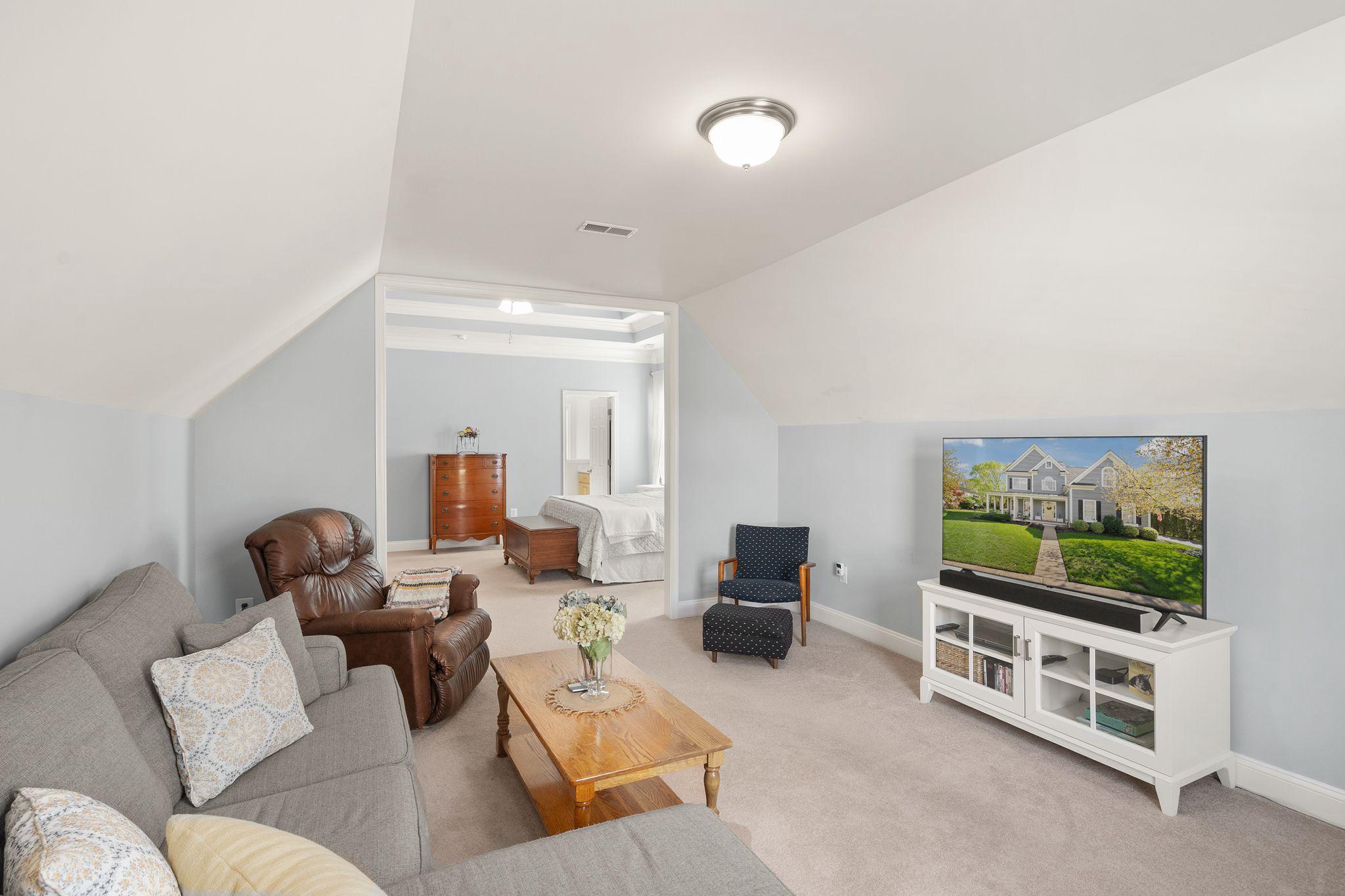 VILLAGE CASE - Residential