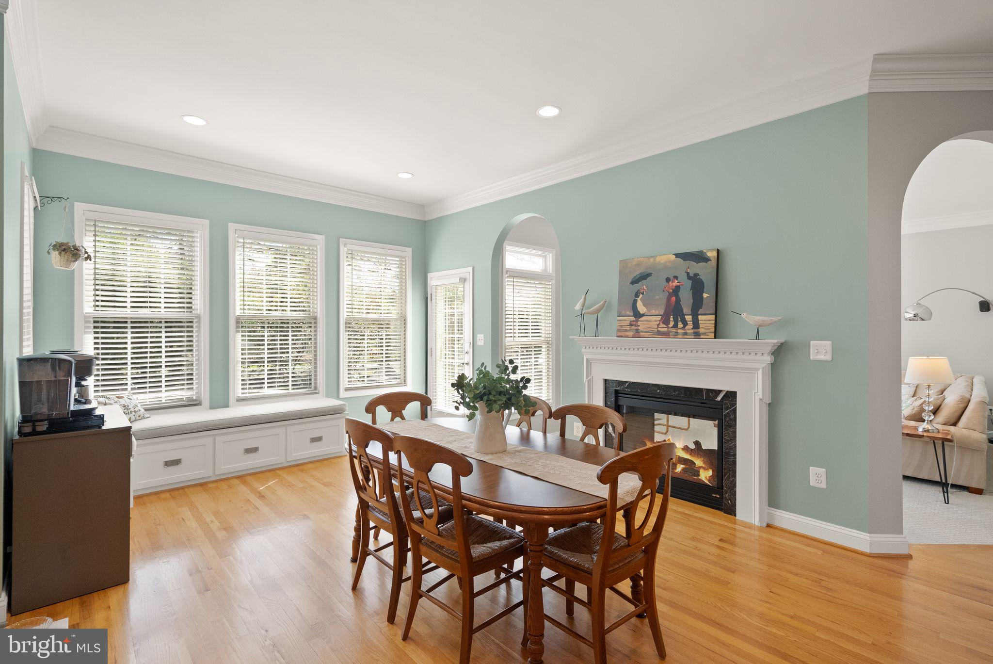 VILLAGE CASE - Residential