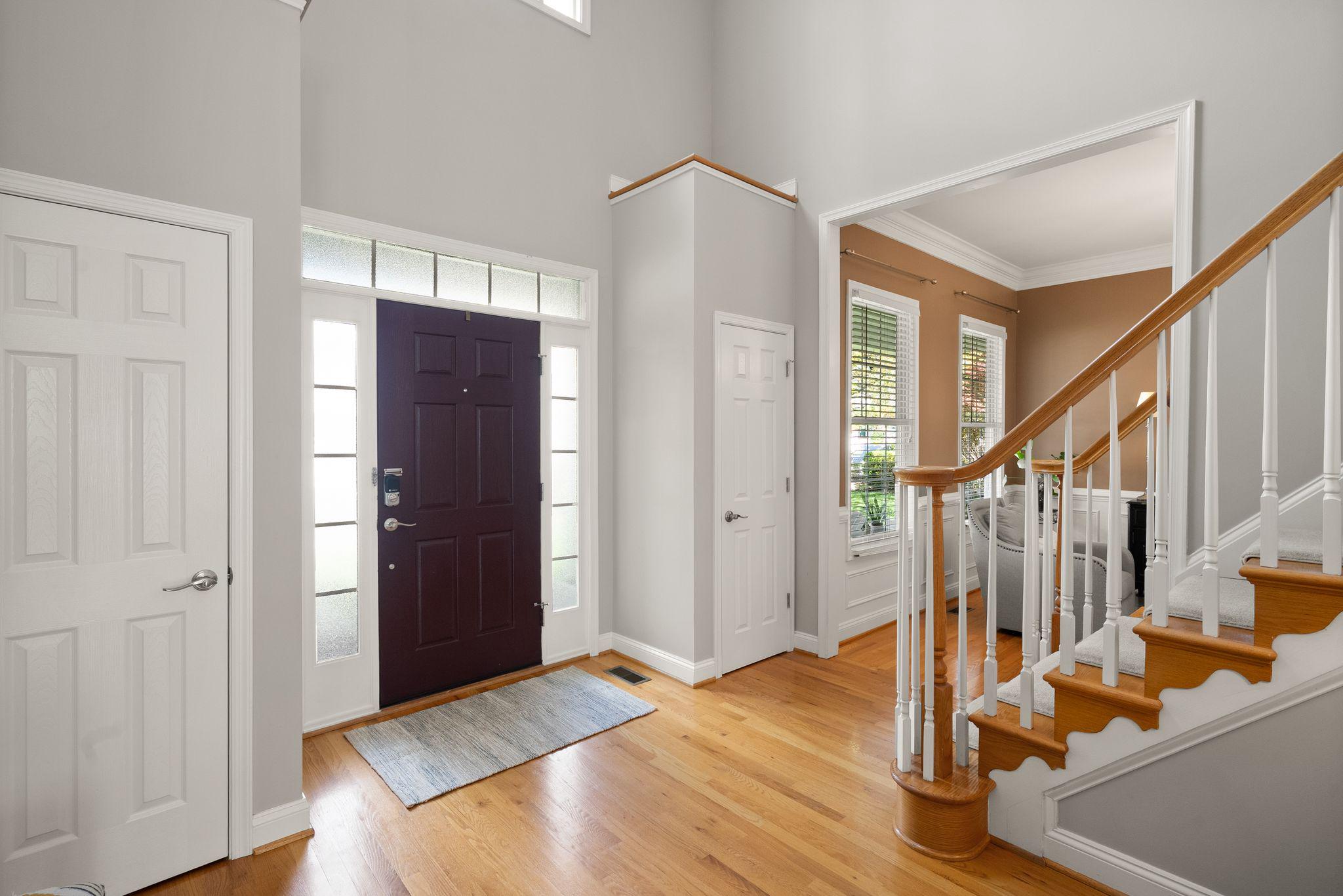 VILLAGE CASE - Residential