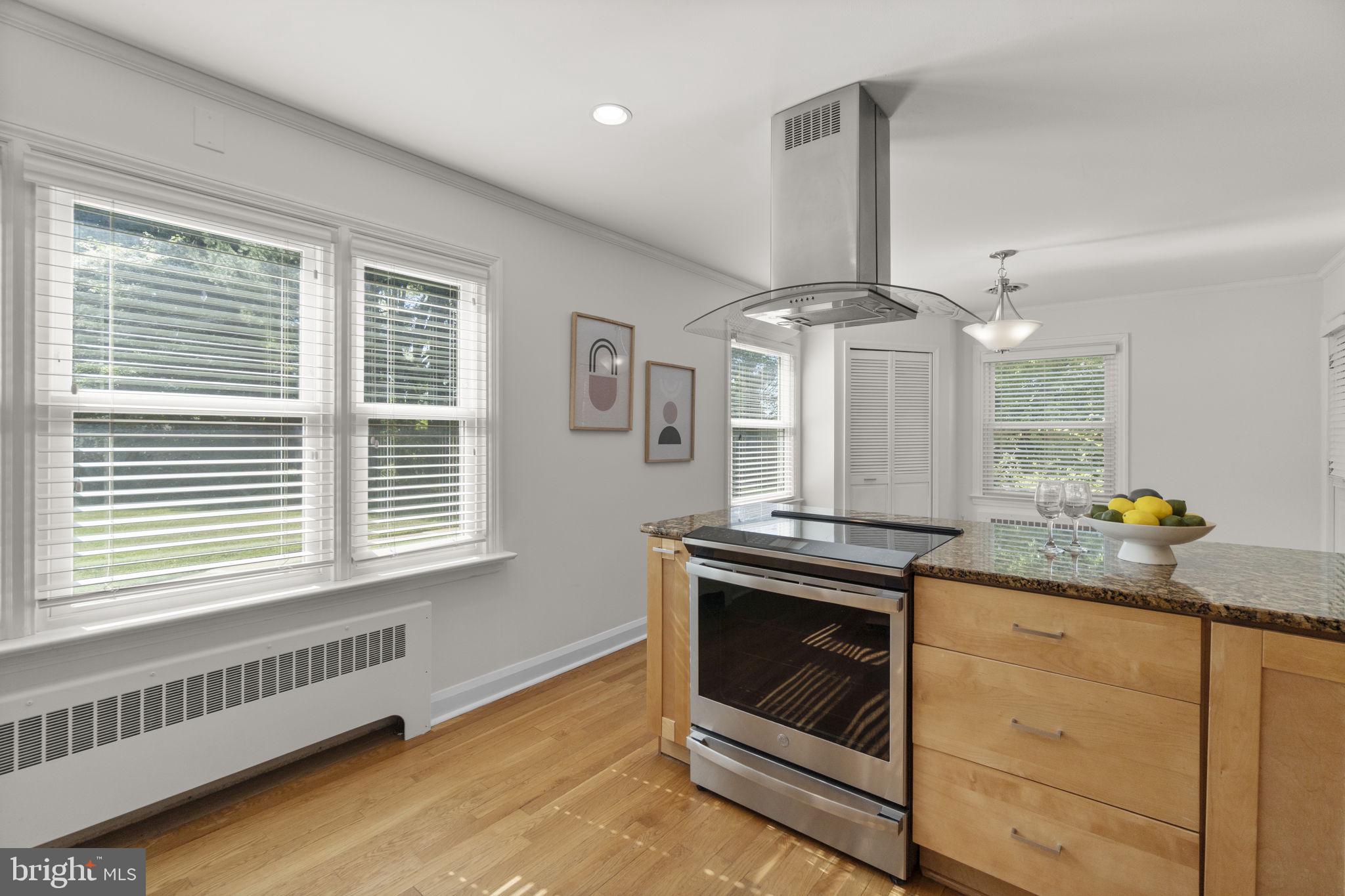 PIKESVILLE - Residential