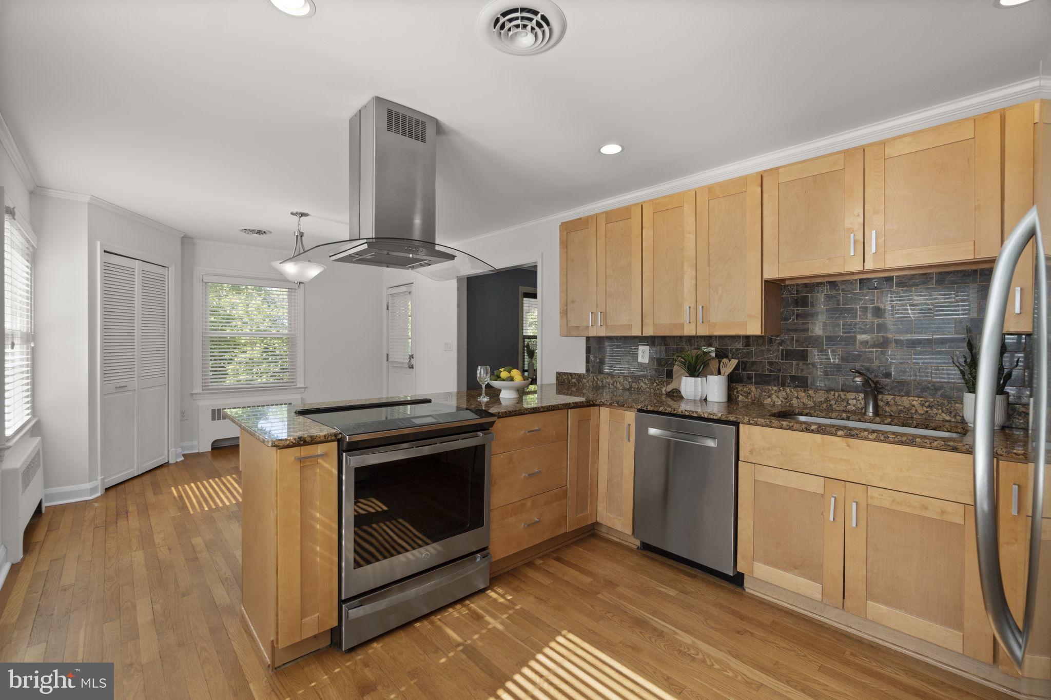 PIKESVILLE - Residential