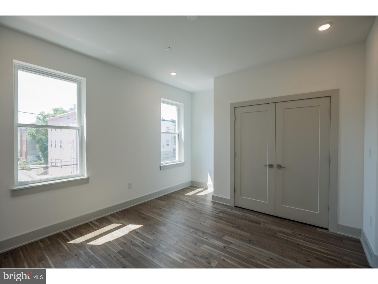 UNIVERSITY CITY - Residential Lease