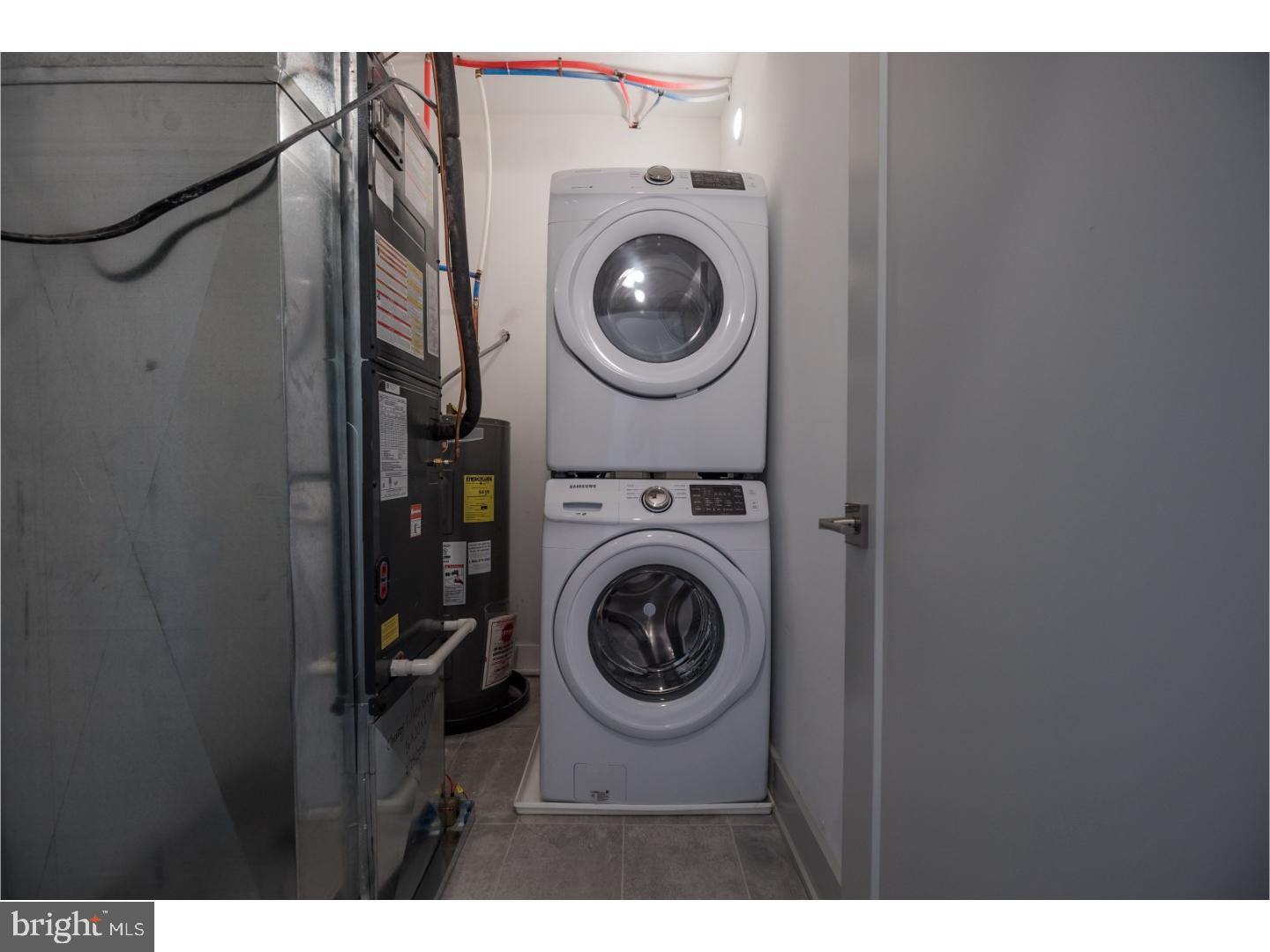 UNIVERSITY CITY - Residential Lease