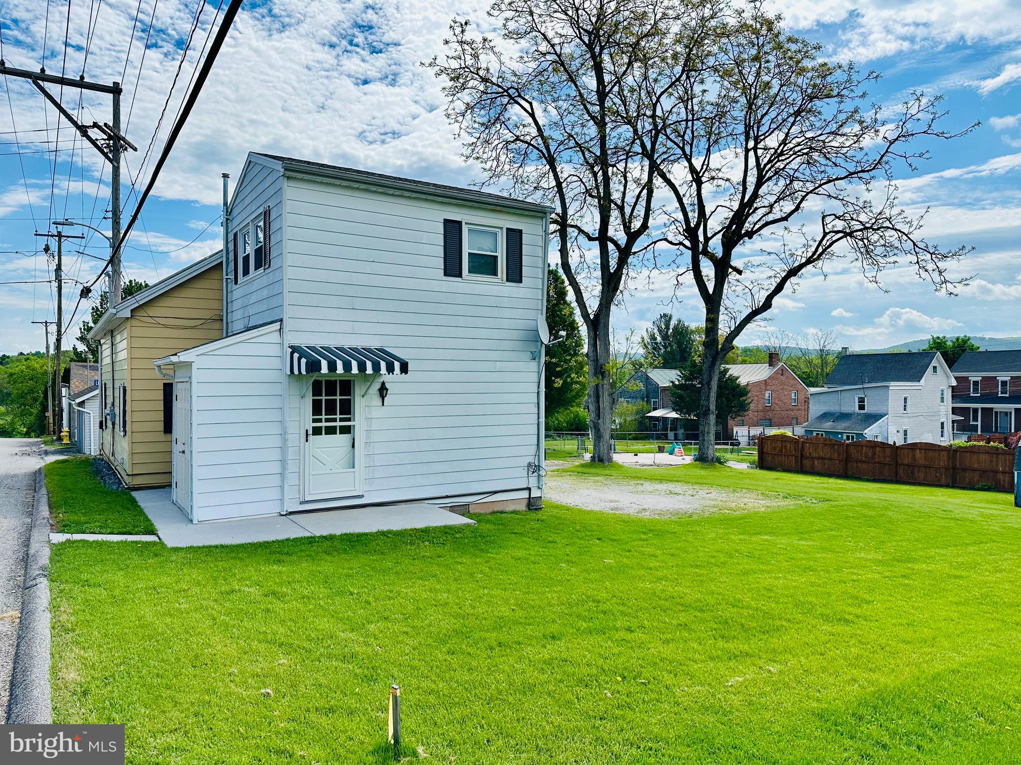 ABBOTTSTOWN - Residential