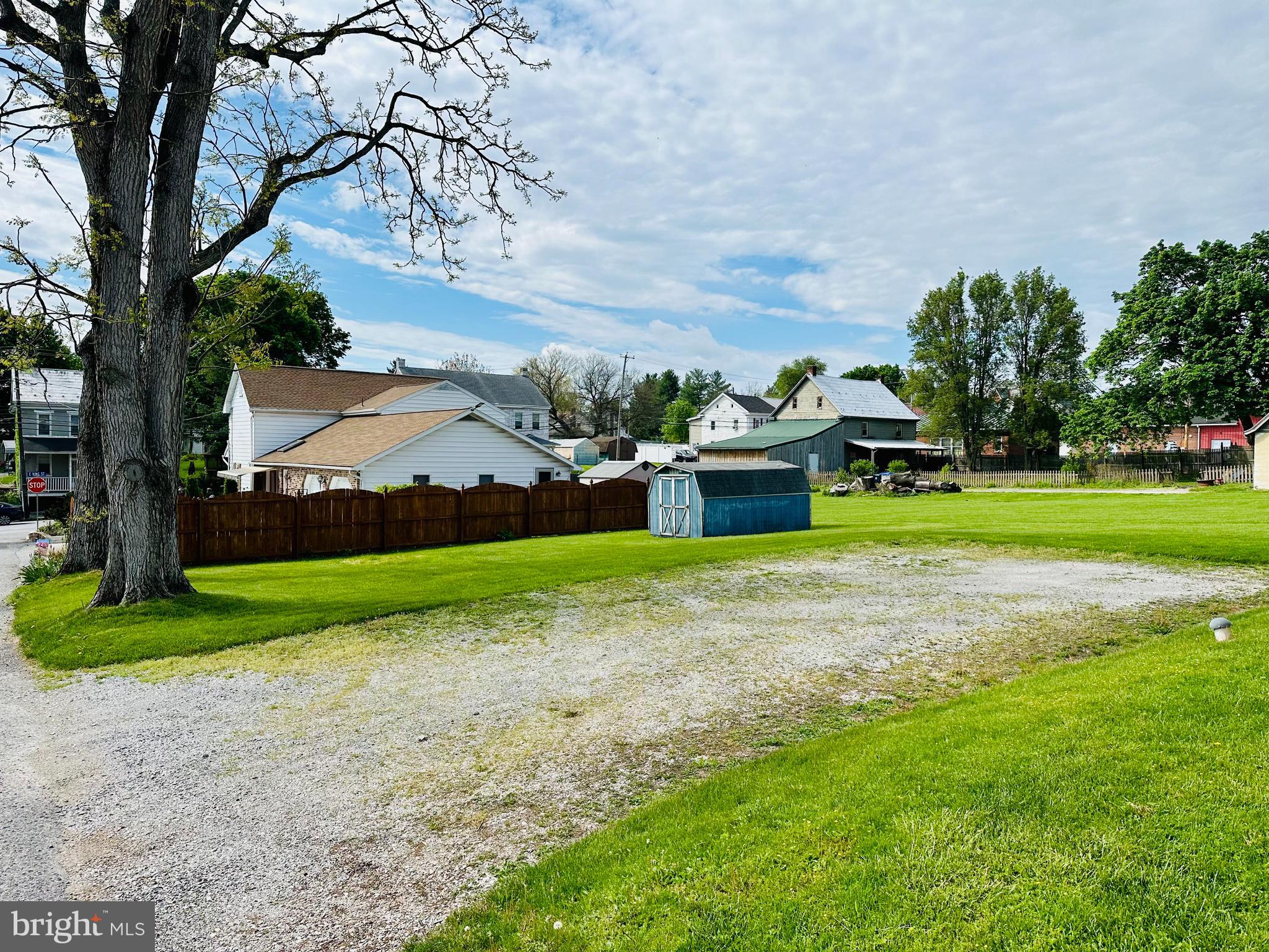 ABBOTTSTOWN - Residential