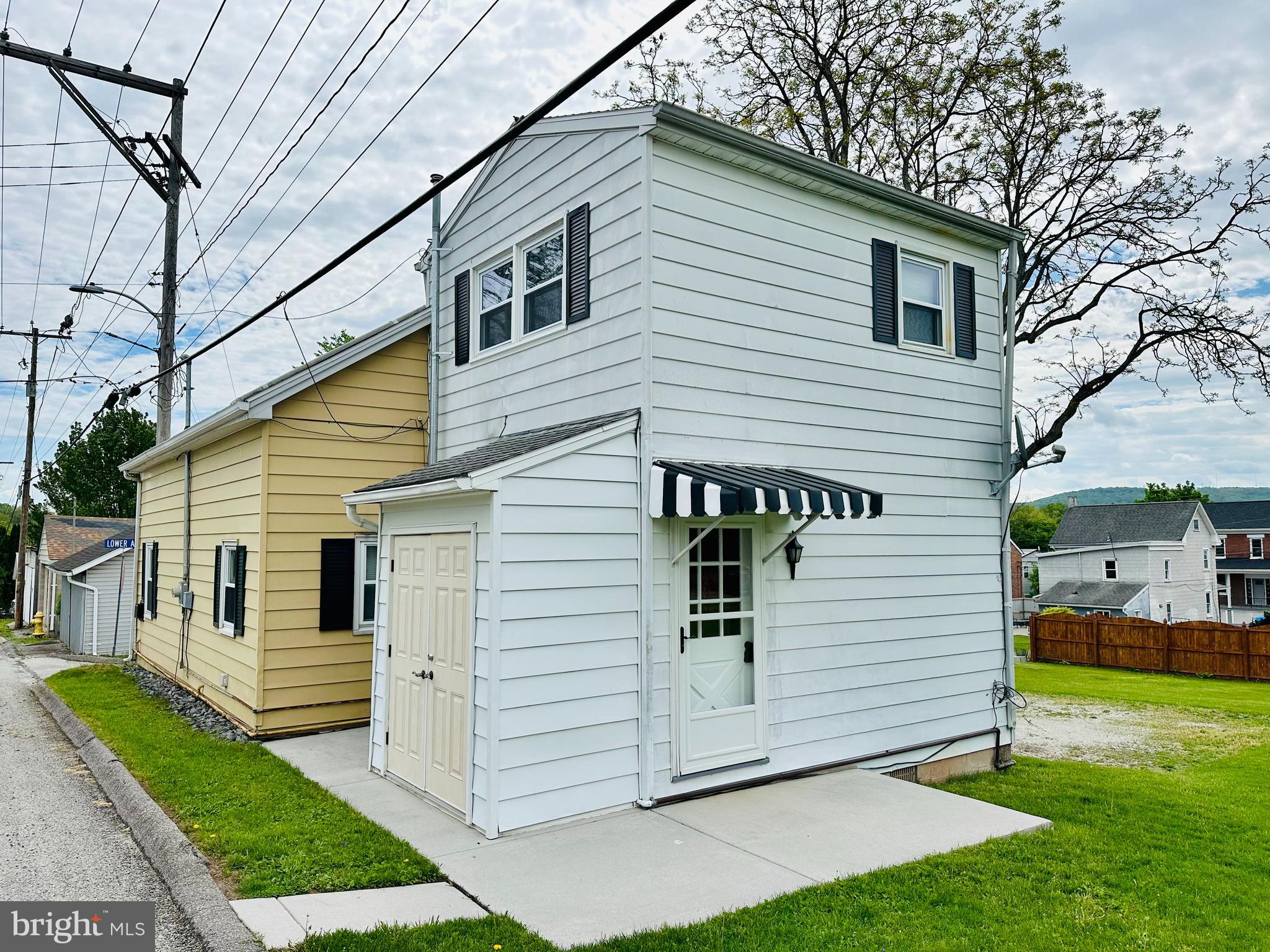 ABBOTTSTOWN - Residential