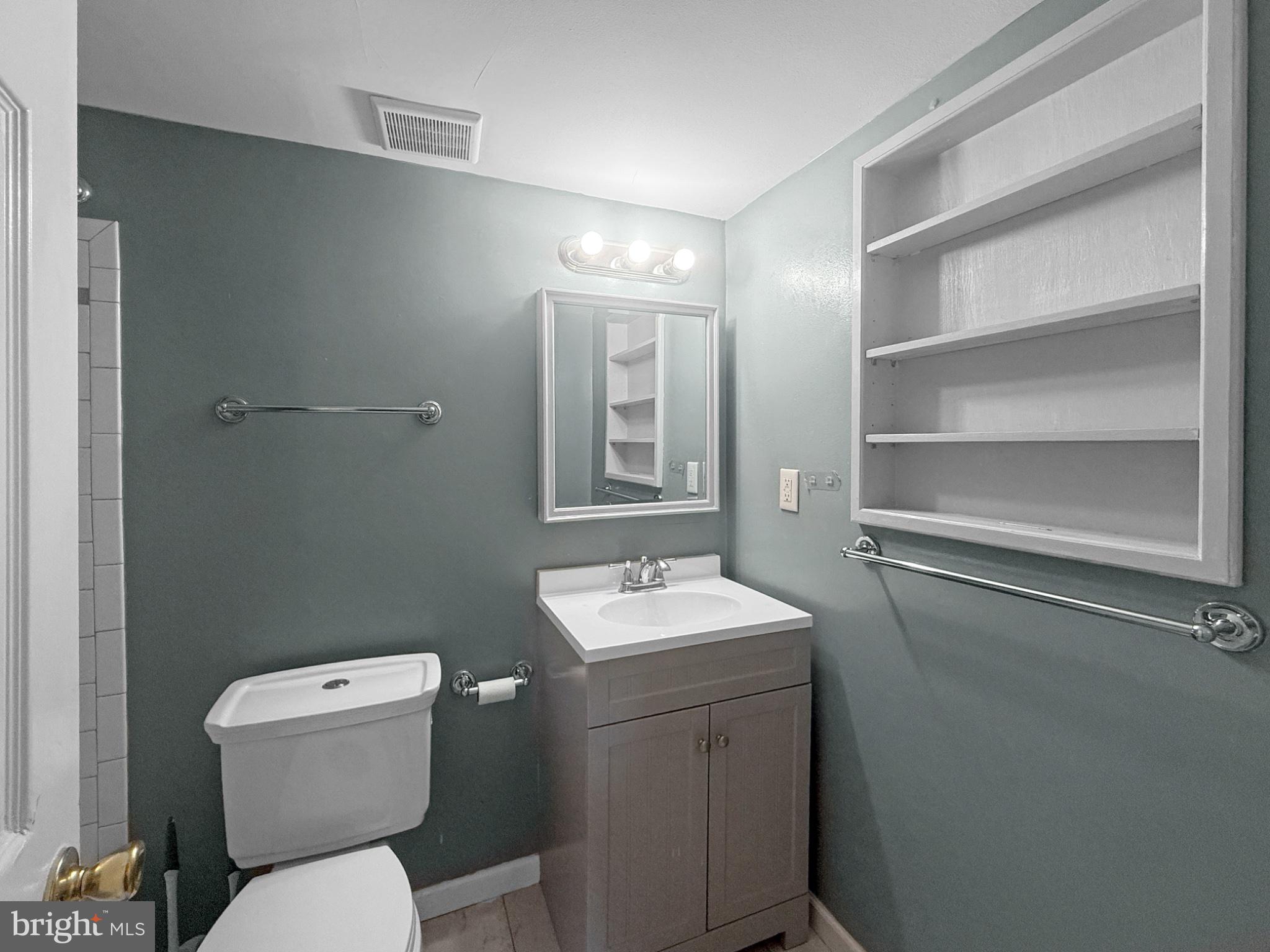 MARLOW TOWERS CONDOMINIUMS - Residential