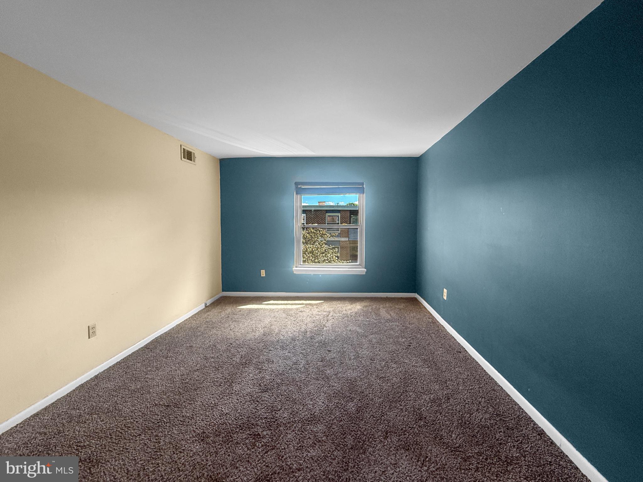 MARLOW TOWERS CONDOMINIUMS - Residential