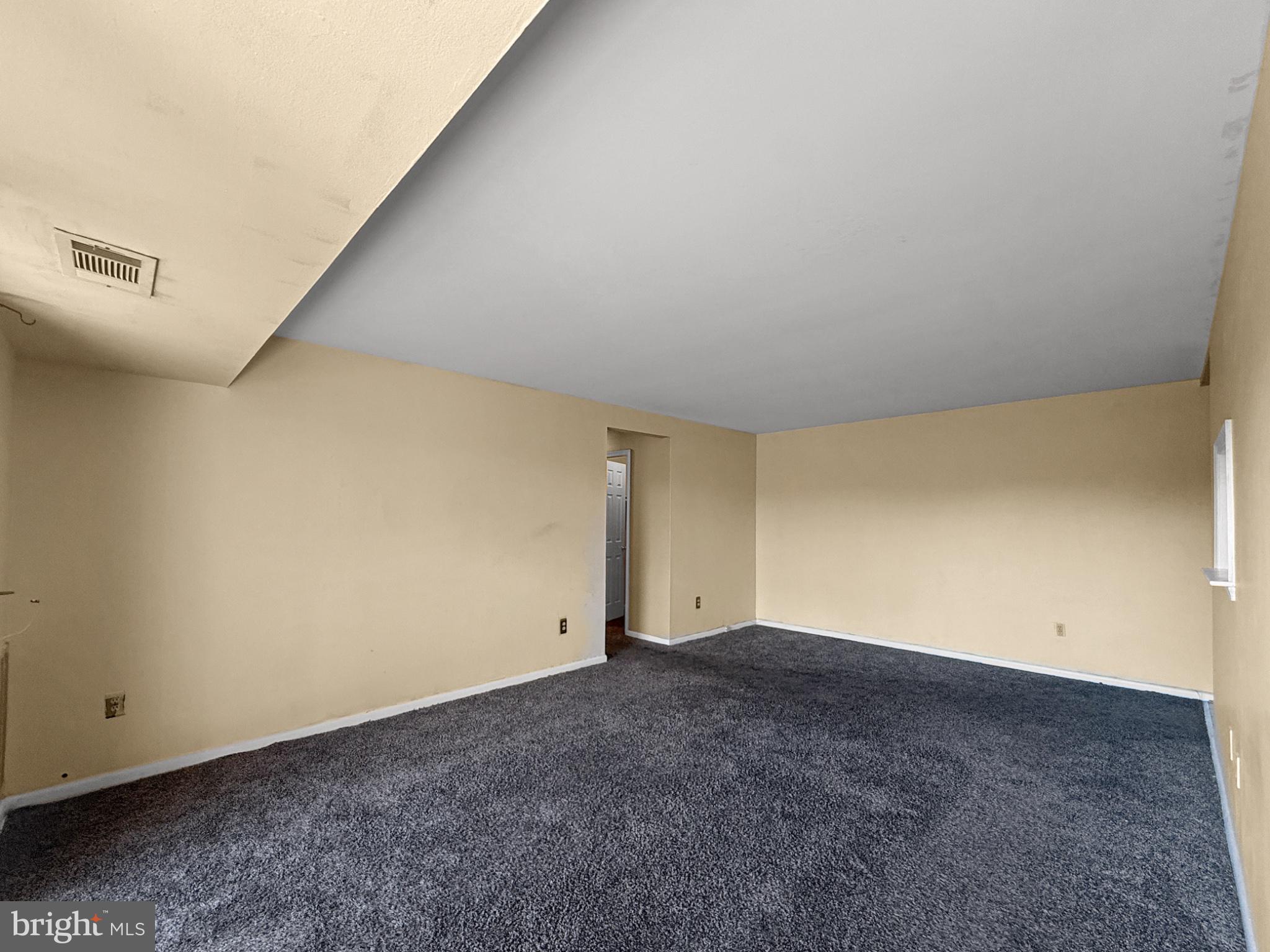MARLOW TOWERS CONDOMINIUMS - Residential