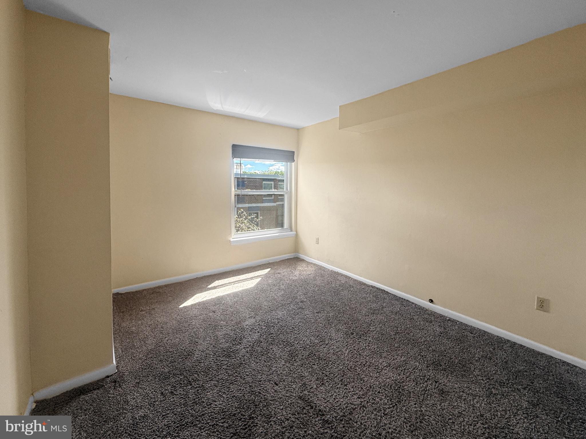 MARLOW TOWERS CONDOMINIUMS - Residential