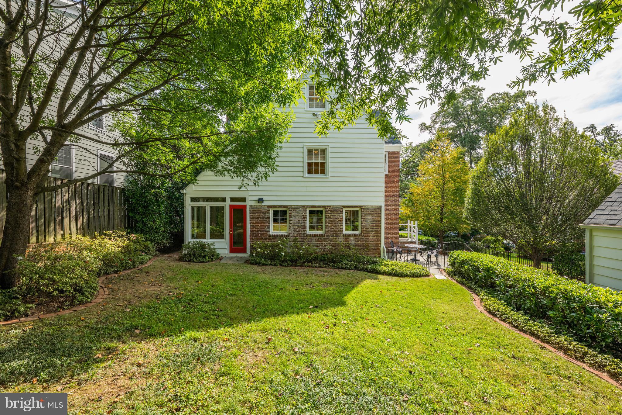 WHEATLEY HILLS - Residential