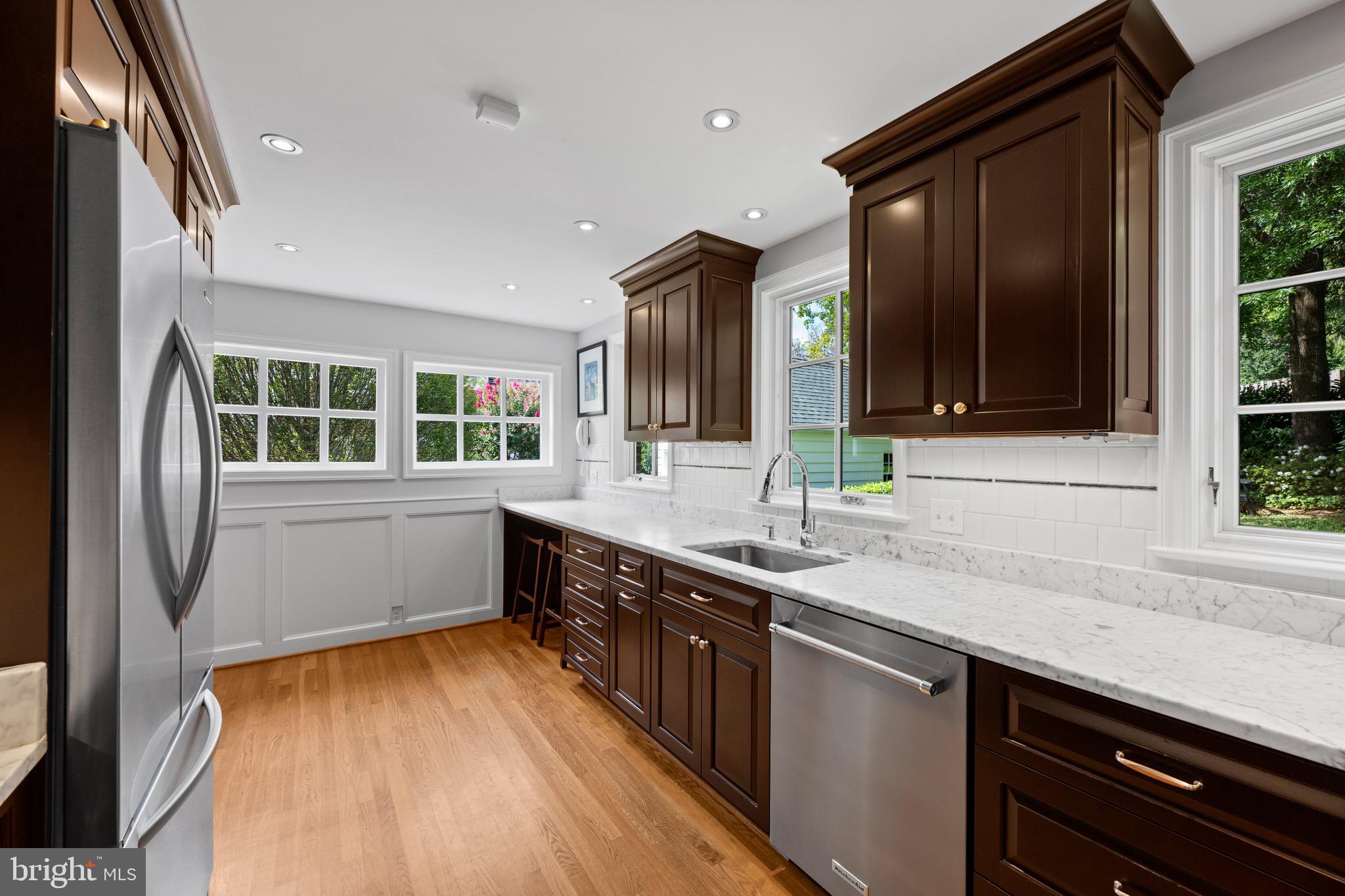 WHEATLEY HILLS - Residential