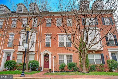 235 MEDLOCK LANE ALEXANDRIA VA 22304