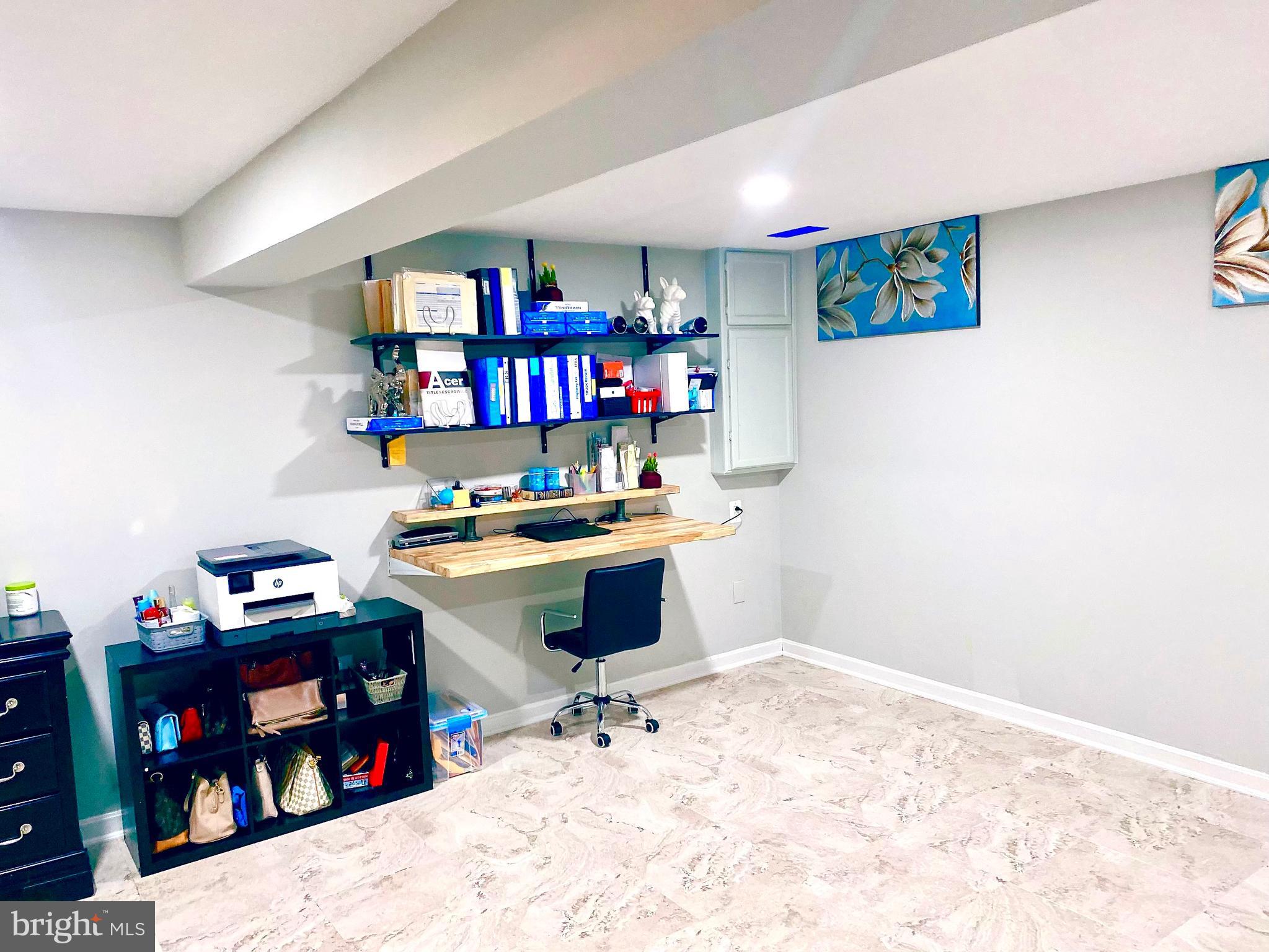 GUNNERS LAKE VILLAGE - Residential